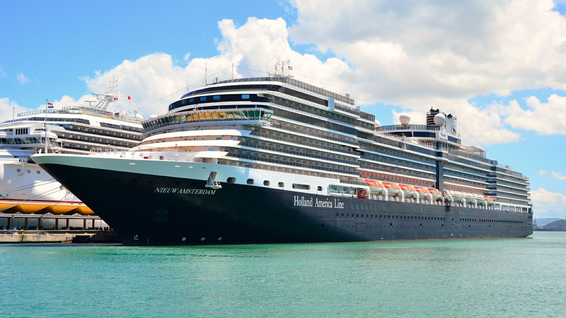 File:Nieuw Amsterdam - Holland America Line (8581836284).jpg