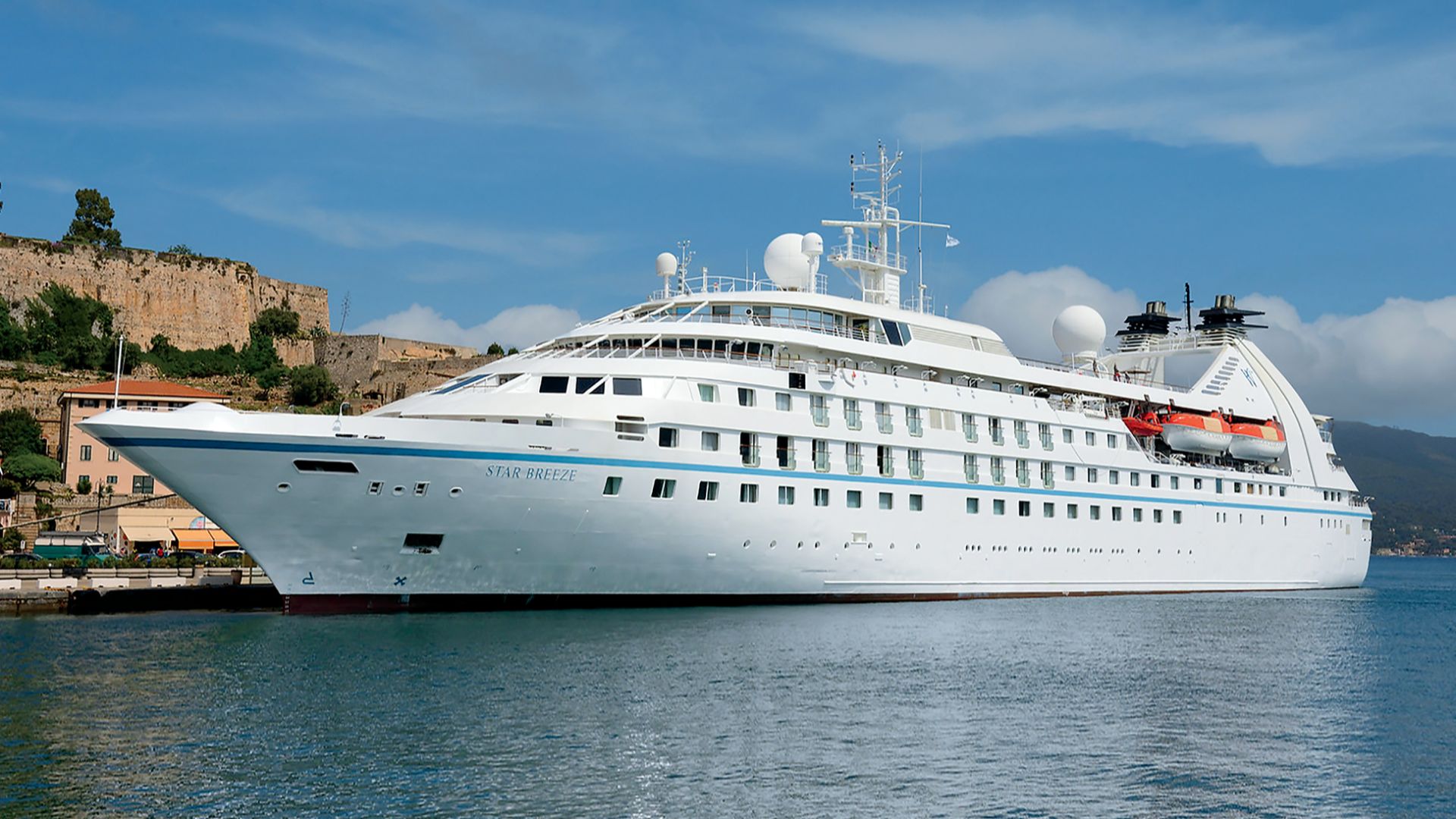 File:Star Breeze in Portoferraio (cropped).jpg