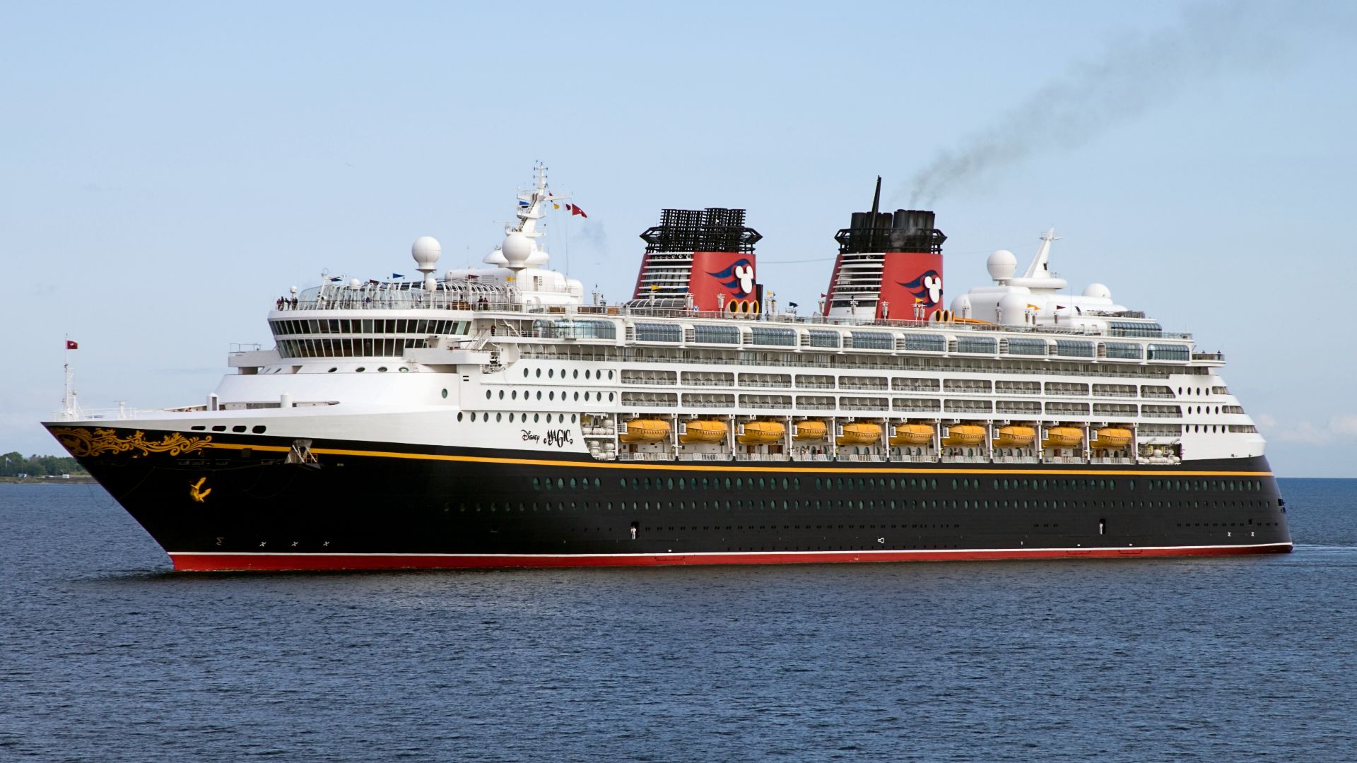 File:Disneymagictallinnharbor2010.jpg
