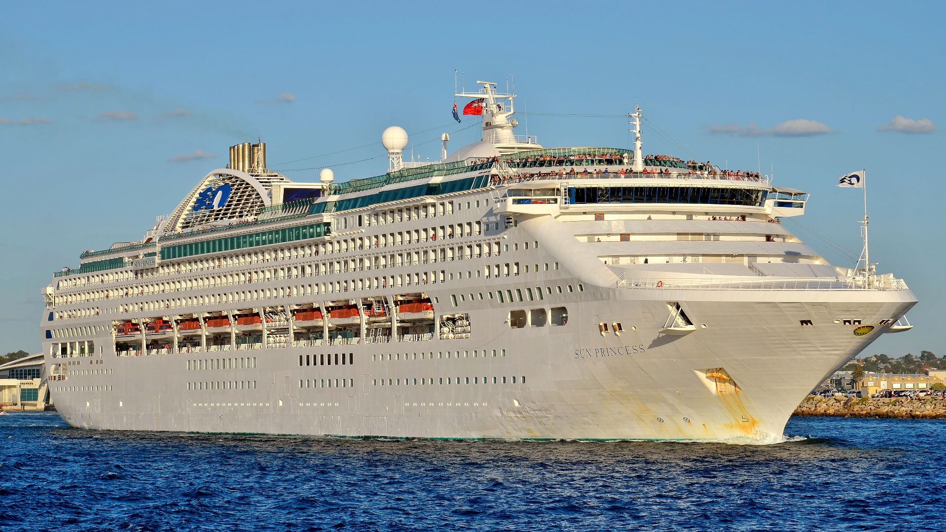 File:Sun Princess, Fremantle, 2016 (08).JPG