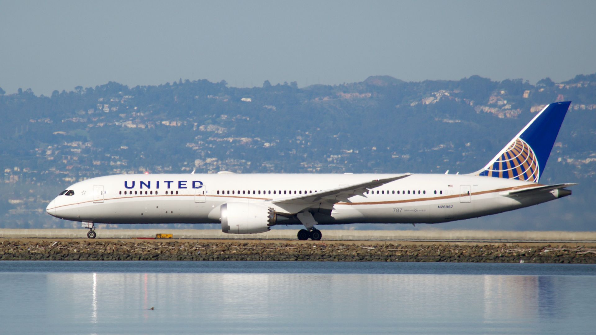 File:United Airlines Boeing 787-9 Dreamliner (33047122154).jpg