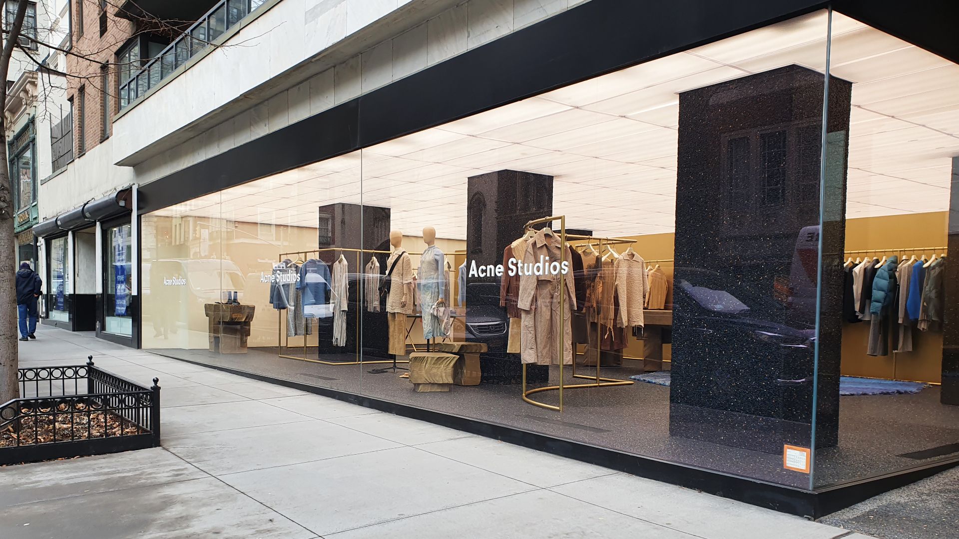 File:Acne Studio Store 2020 (phone) (cropped).jpg