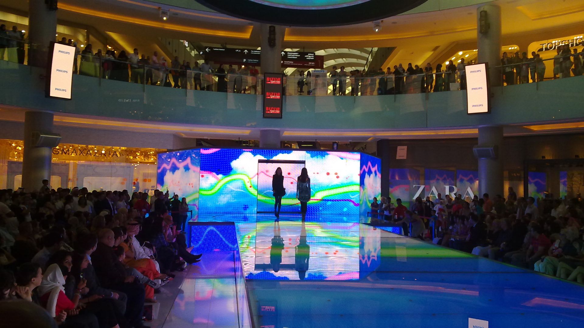 File:Dubai Mall-Fashion Avenue - panoramio.jpg