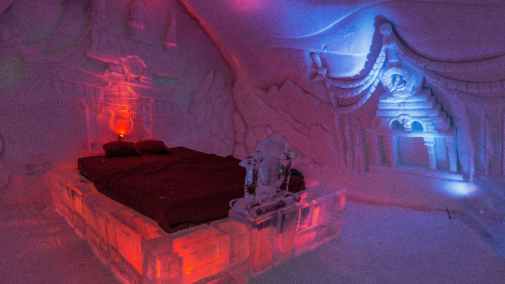 File:Hôtel de Glace (12665786284).jpg