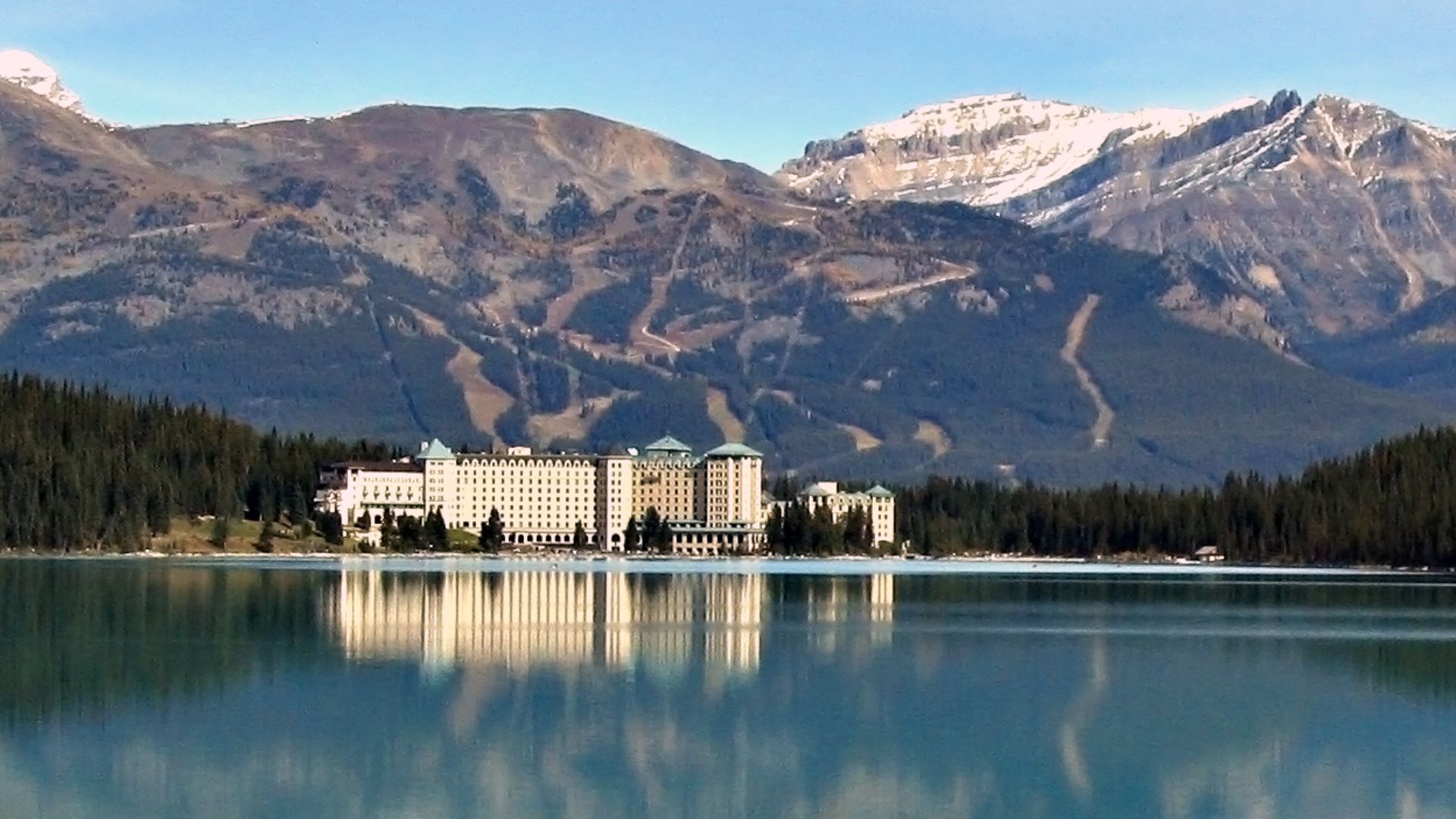 File:Lake Louise 17092005.jpg