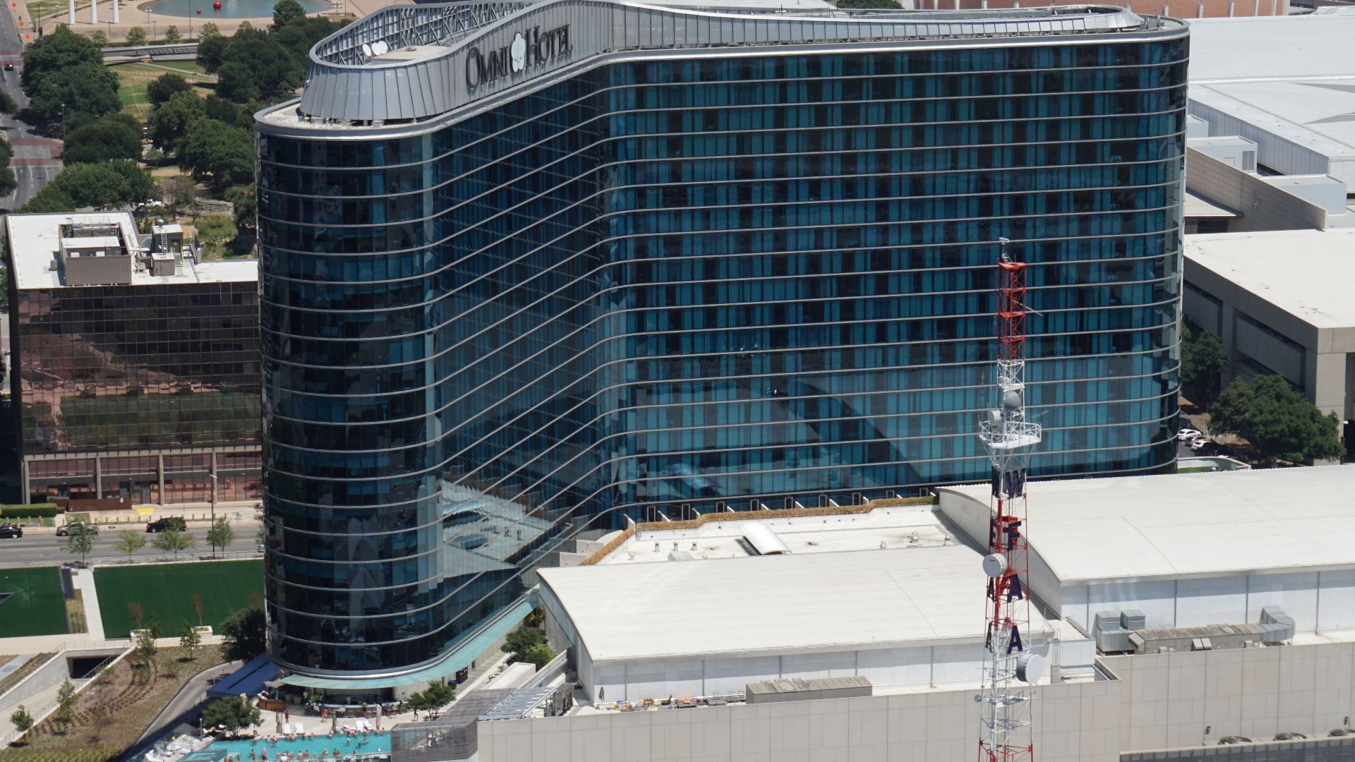File:View of Omni Dallas Hotel from Reunion Tower August 2015 10.jpg