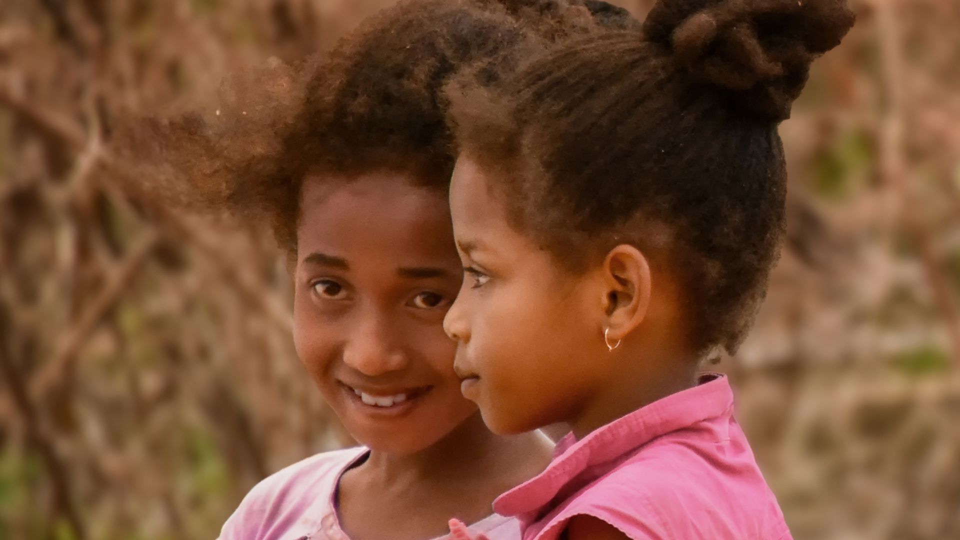 File:Malagasy Girls.jpg