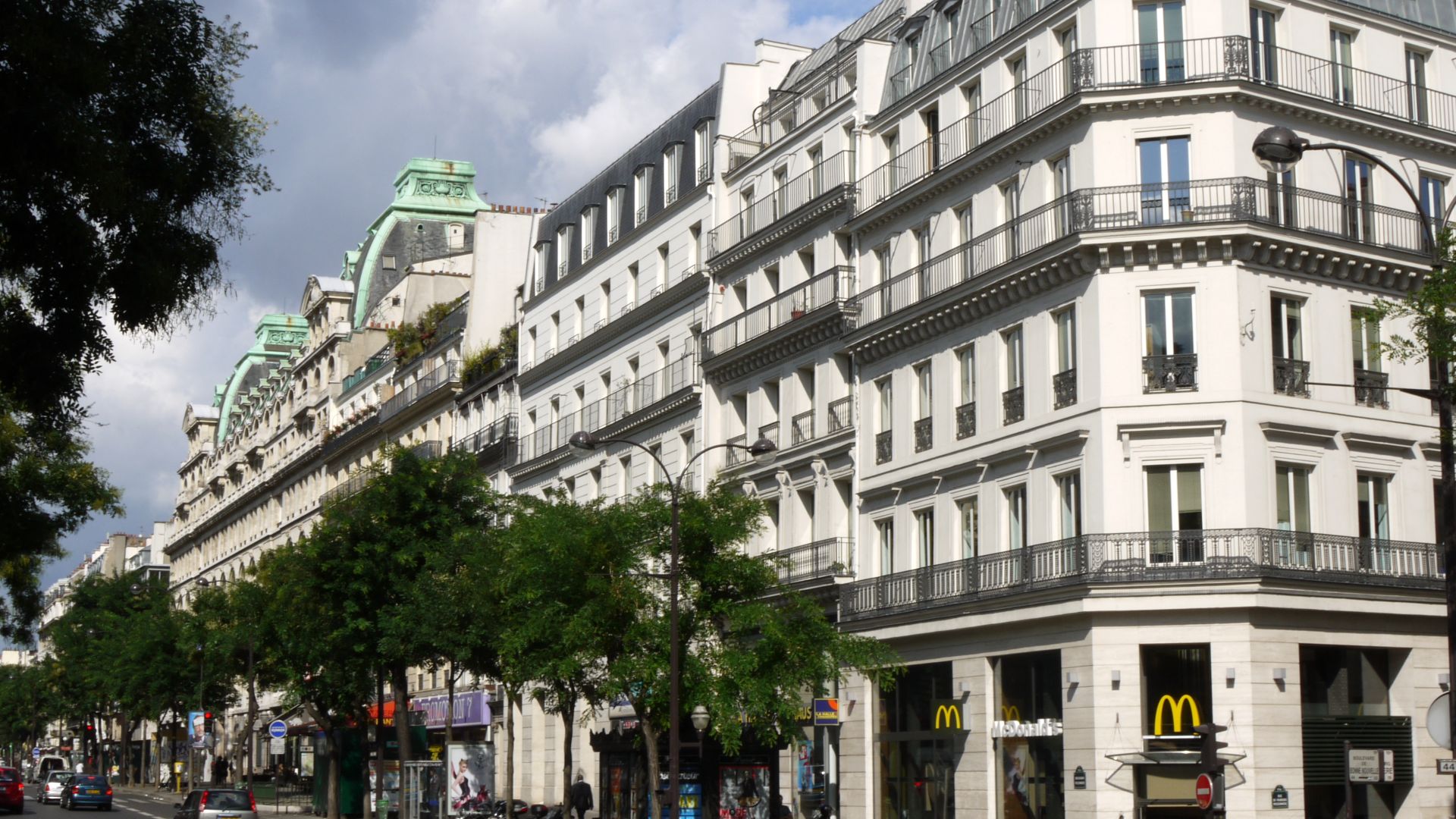 File:Grands Boulevards P1060155.JPG