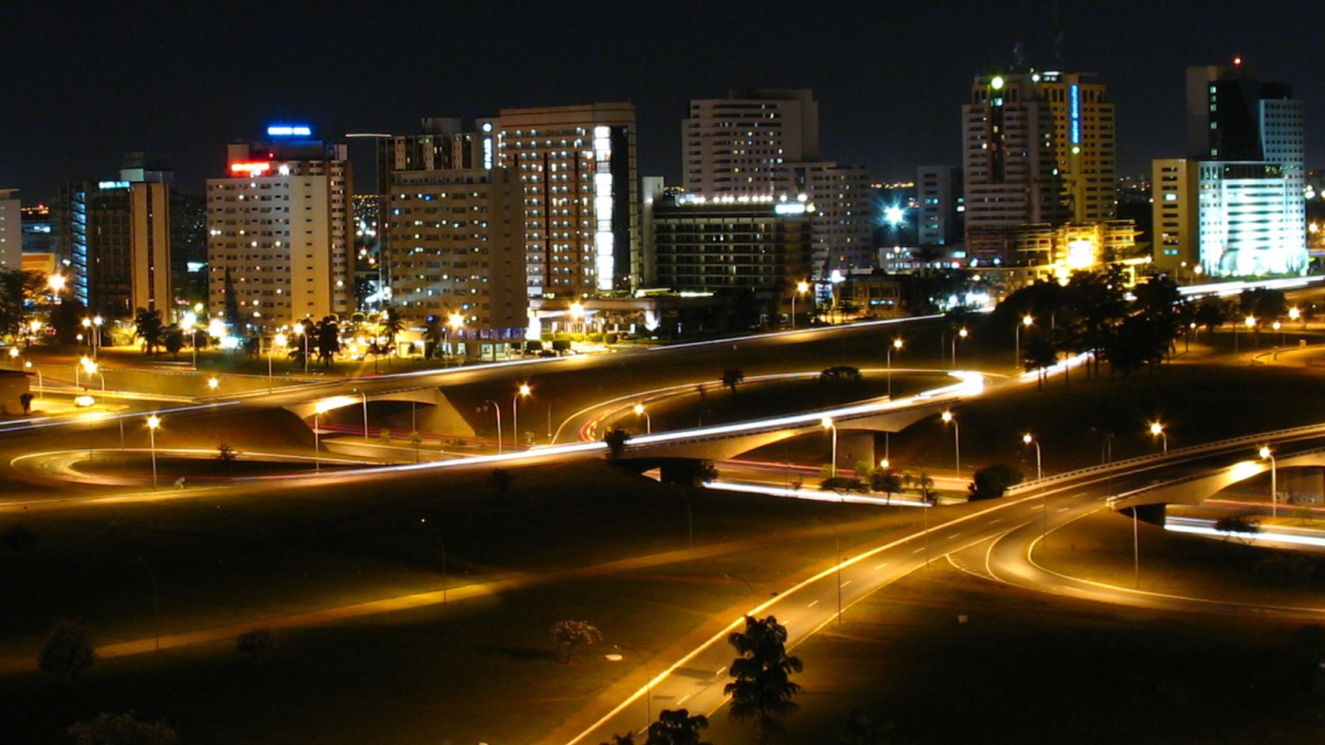 File:Brasilia night.jpg