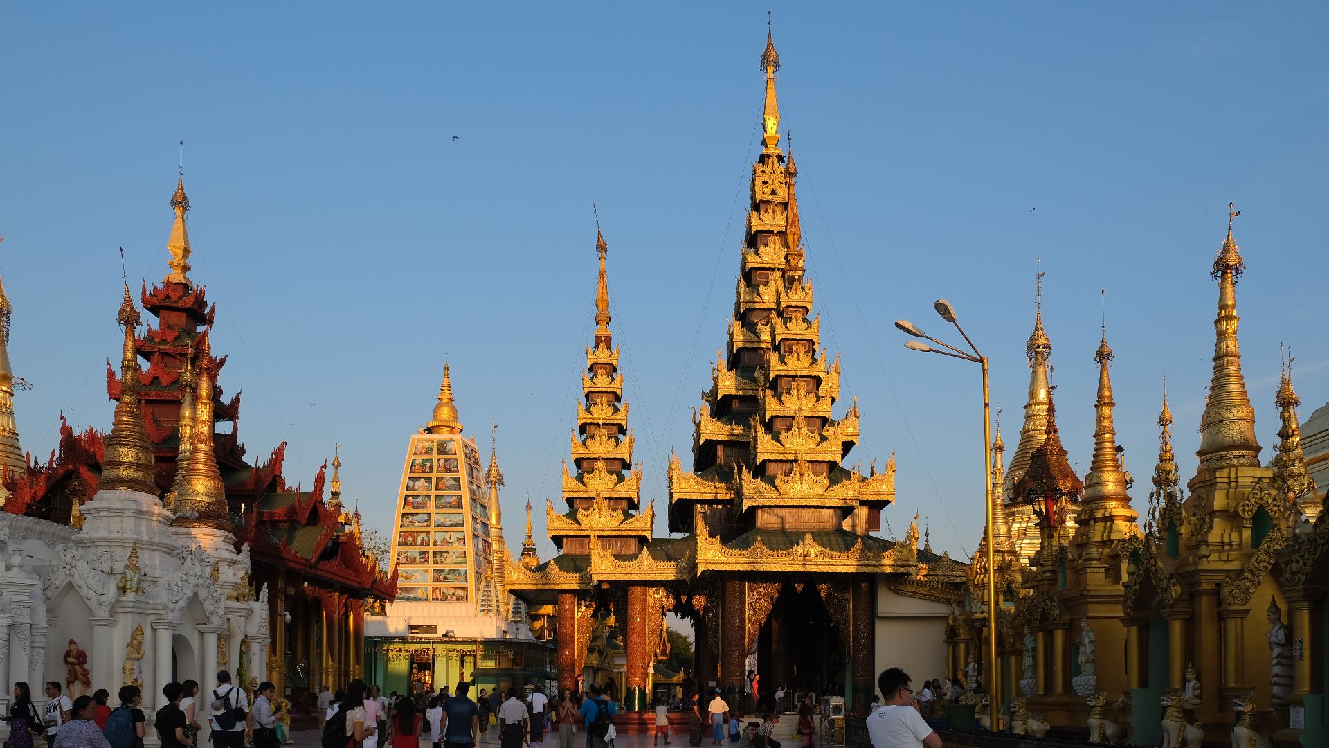 File:Shwedagon Zedi Daw Yangon 4.jpg
