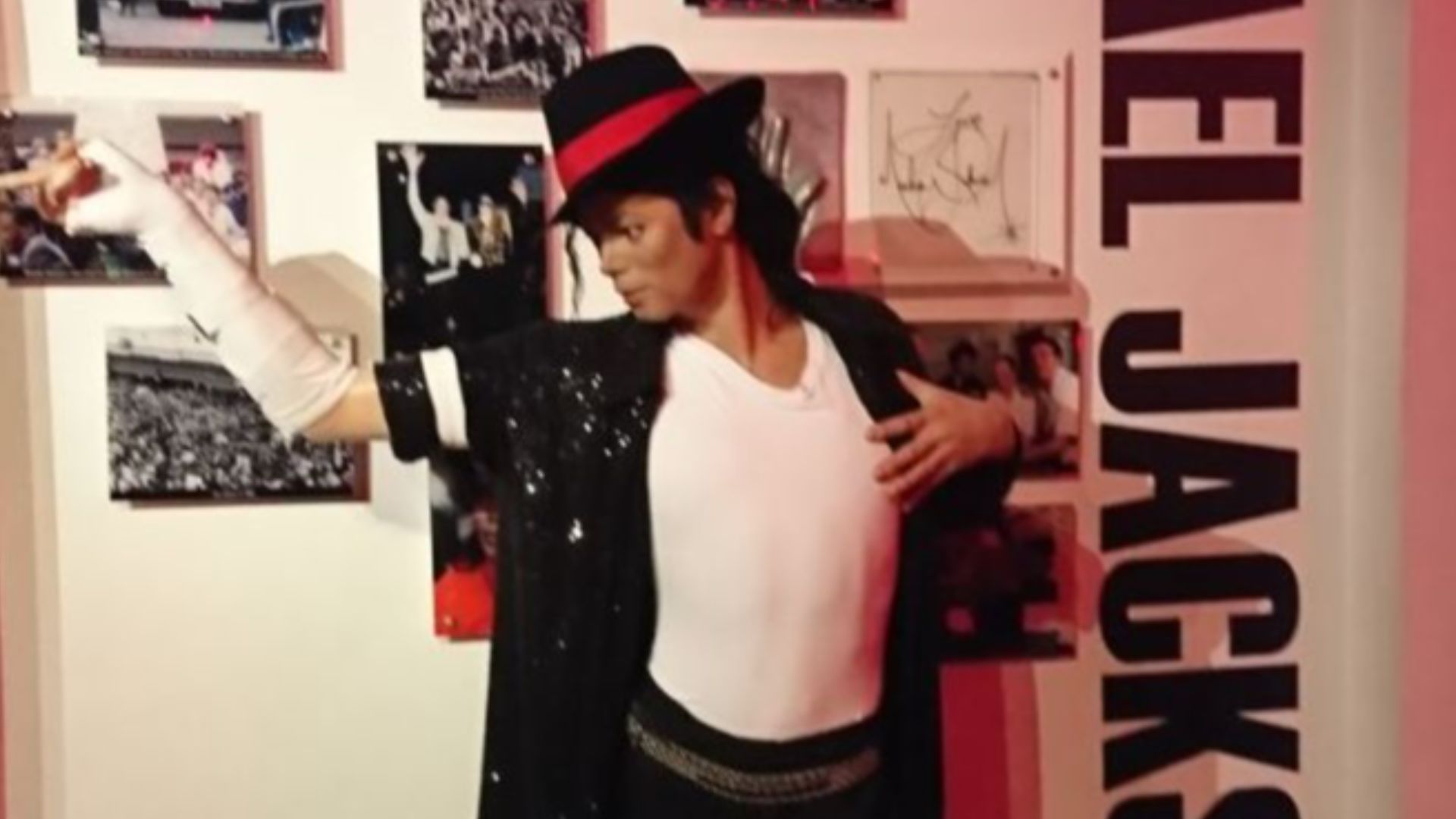 File:Michael Jackson wax figure from london madame tussauds.jpg