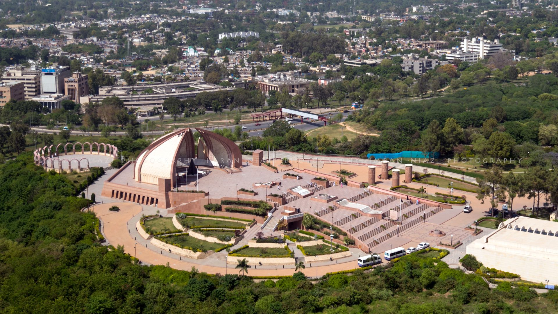 File:Ariel View Pakistan Monument, Islamabad.jpg