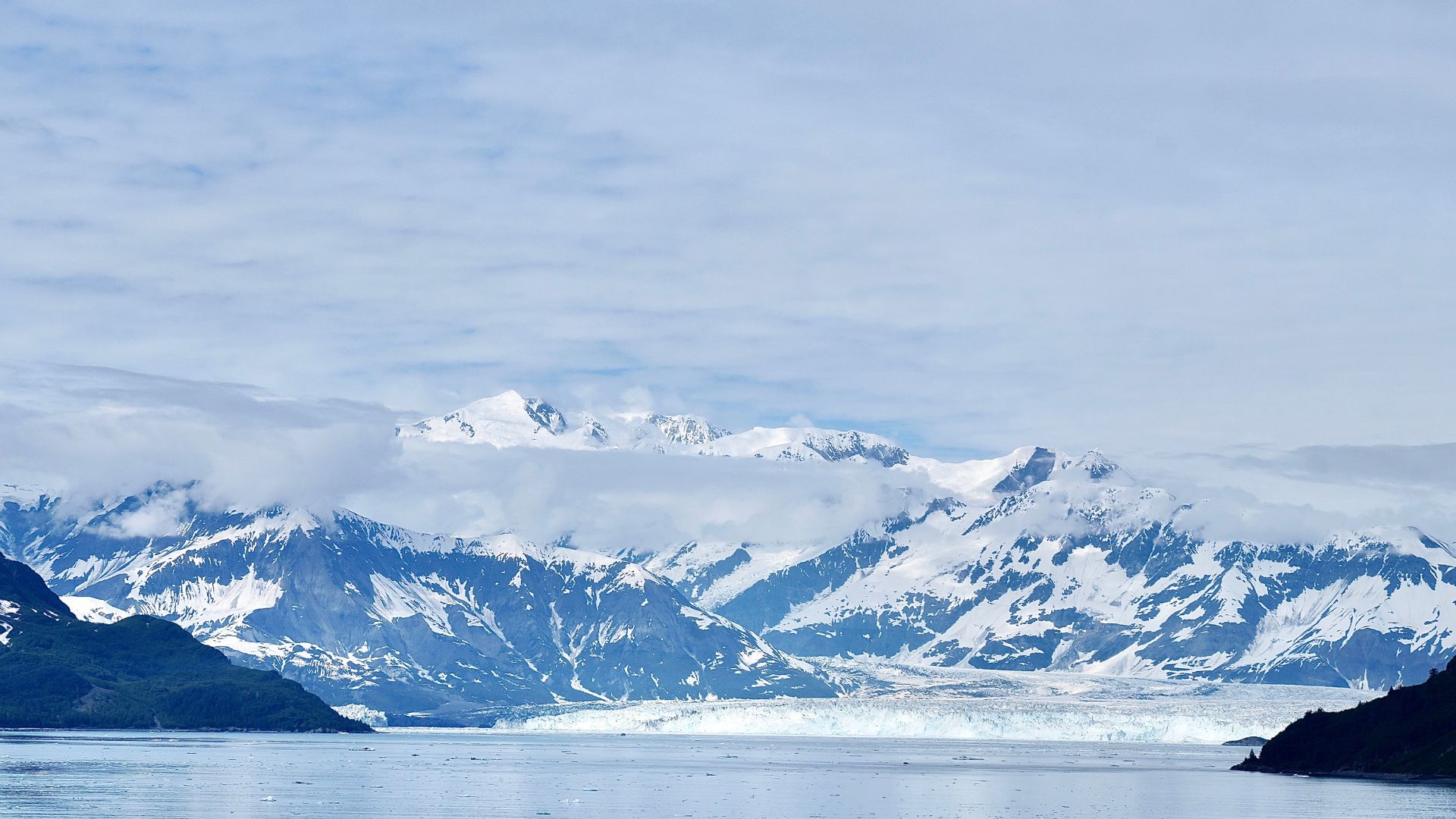 File:Mont Hubbard from Enchantment Bay with the Hubbard Glacier in the foreground.jpg