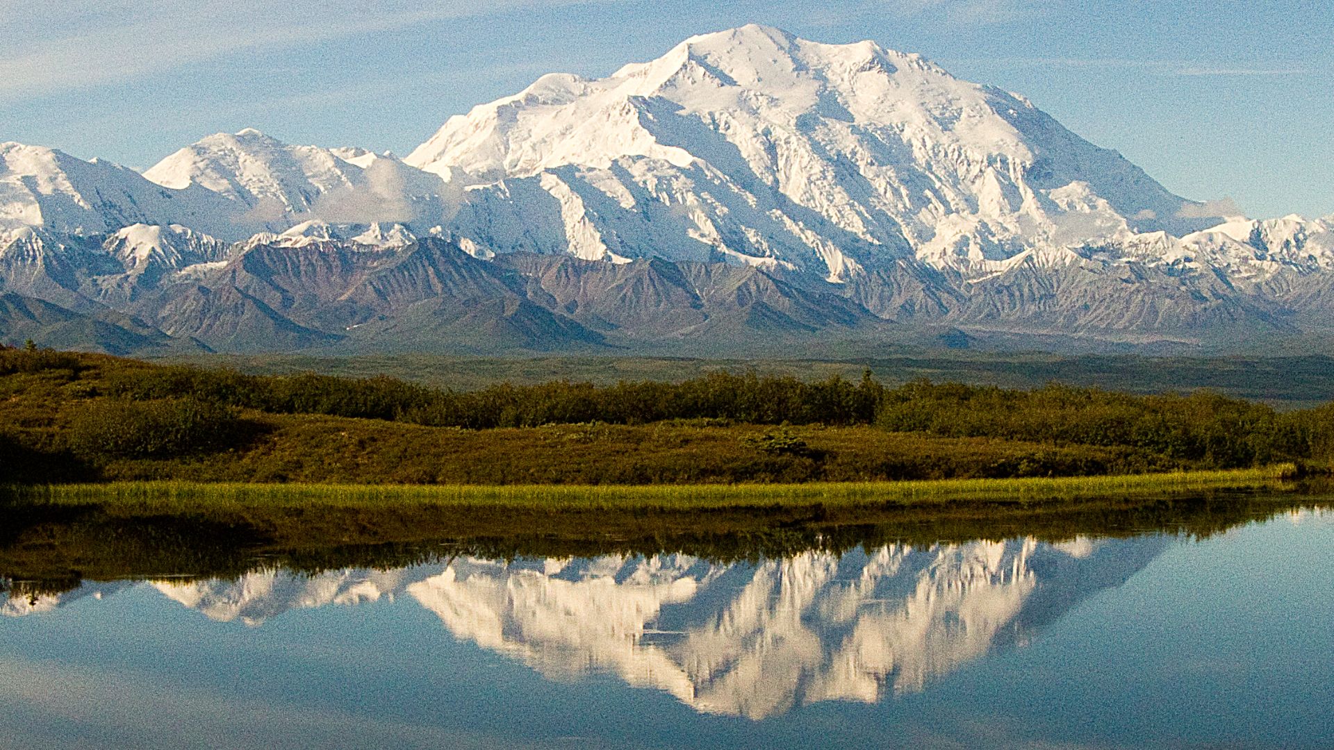 File:Wonder Lake and Denali.jpg