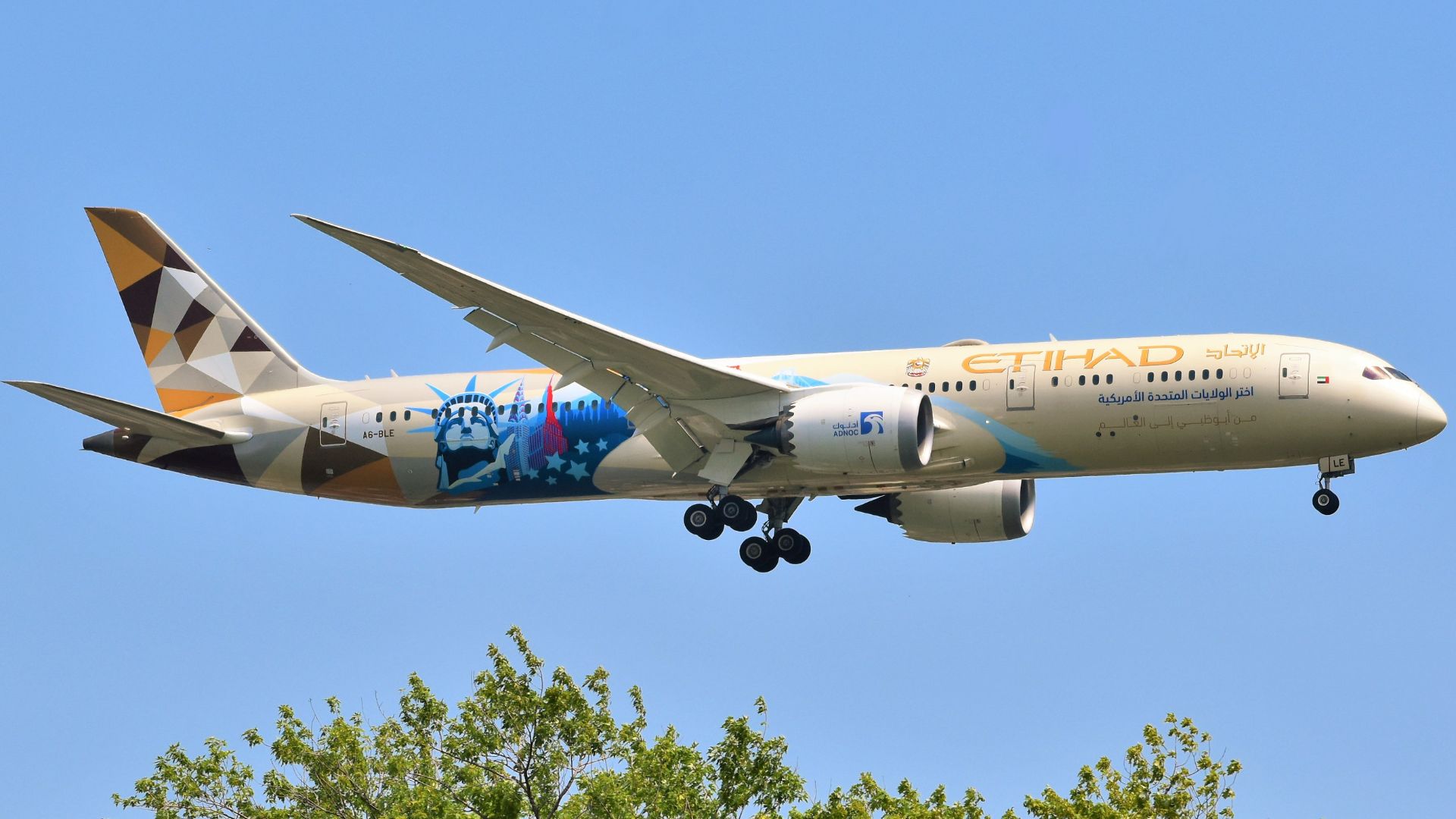 File:Etihad Airways Boeing 787-9 Dreamliner A6-BLE (ADNOC - Choose the USA livery) approaching JFK Airport.jpg