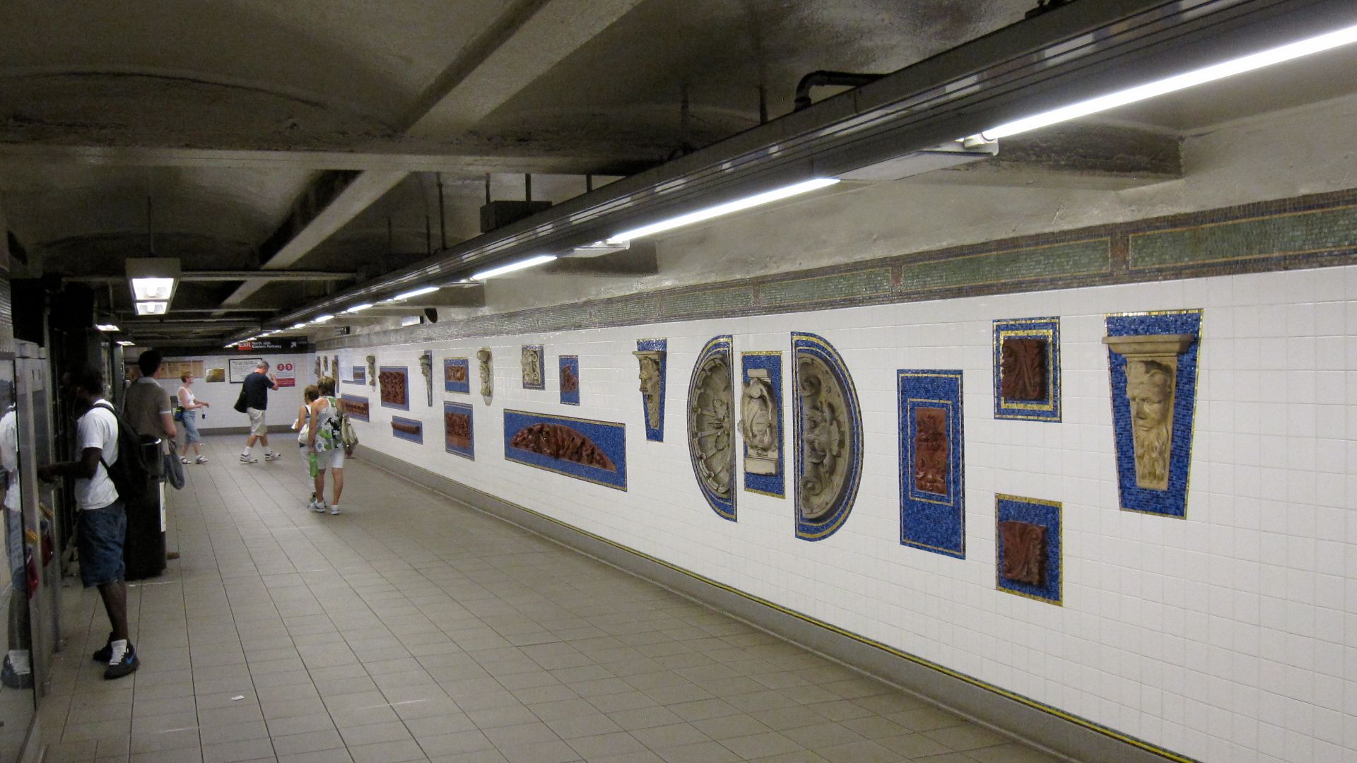 File:Eastern Parkway-Brooklyn Museum IRT Eastern Parkway 1.JPG