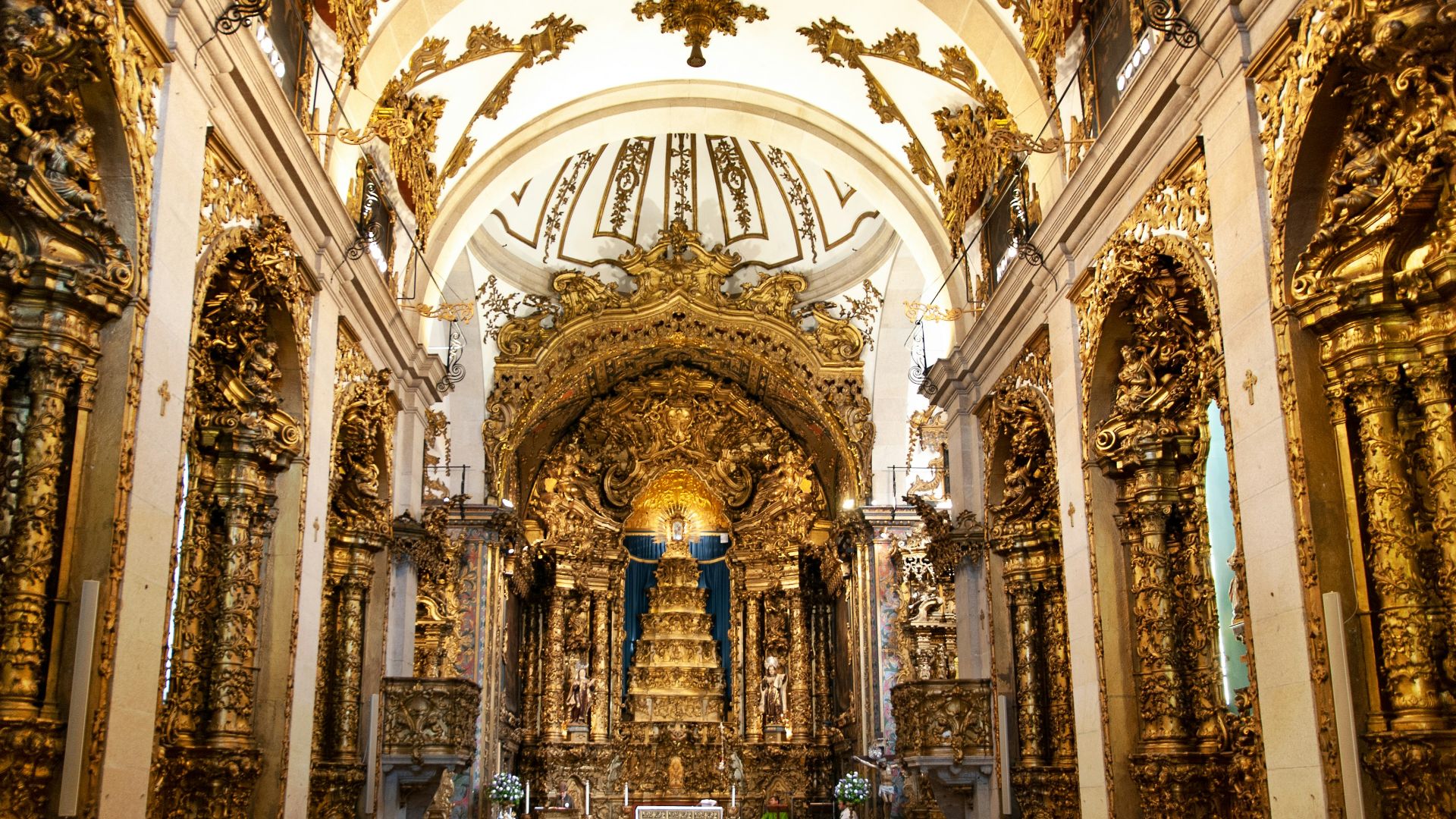 dome building interior