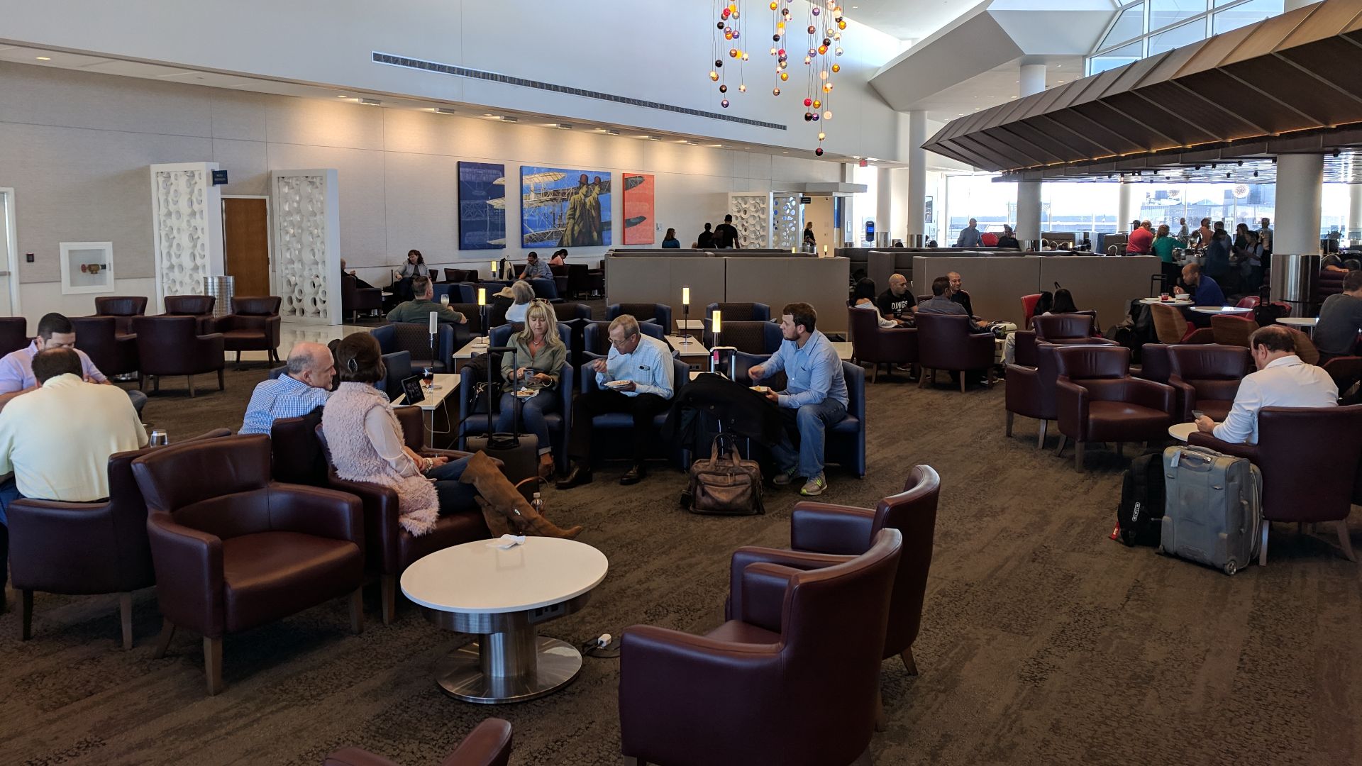 File:Delta lounge on Concourse B at ATL.jpg