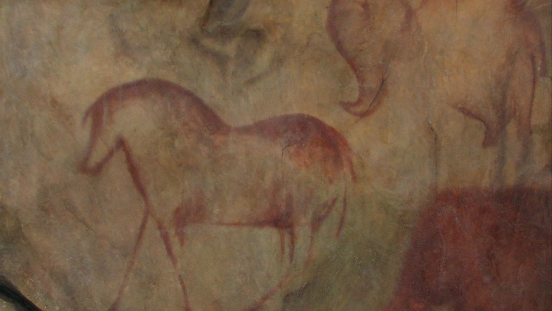 File:Kapova cave, replica.JPG