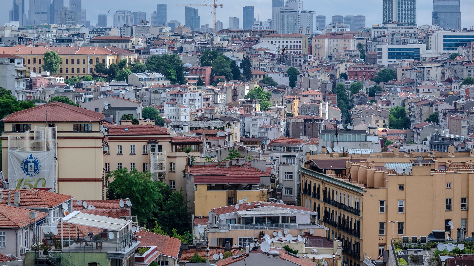 File:Metropolitian Istanbul - Landscapes of Turkey 14.jpg