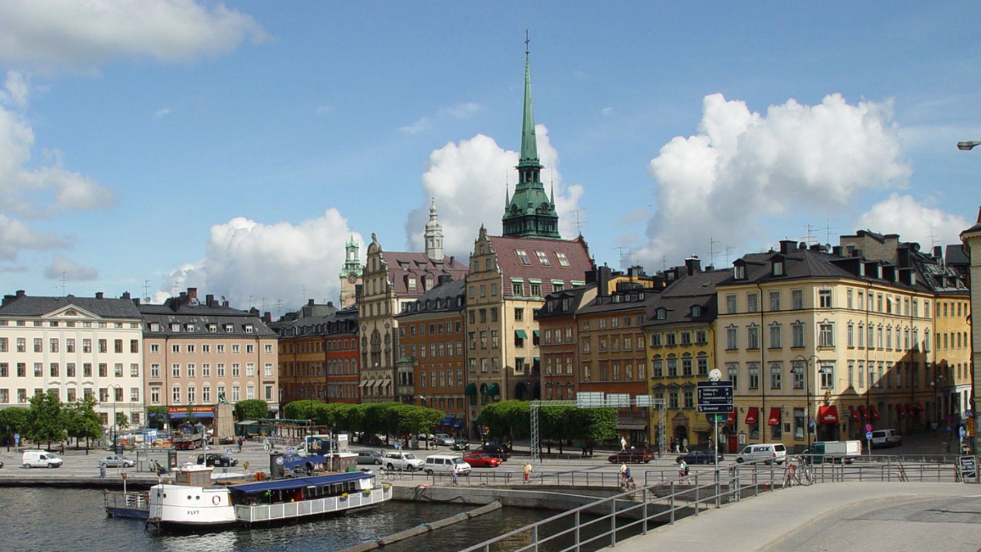 File:Stockholm-Altstadt-(gamla-stan).jpg