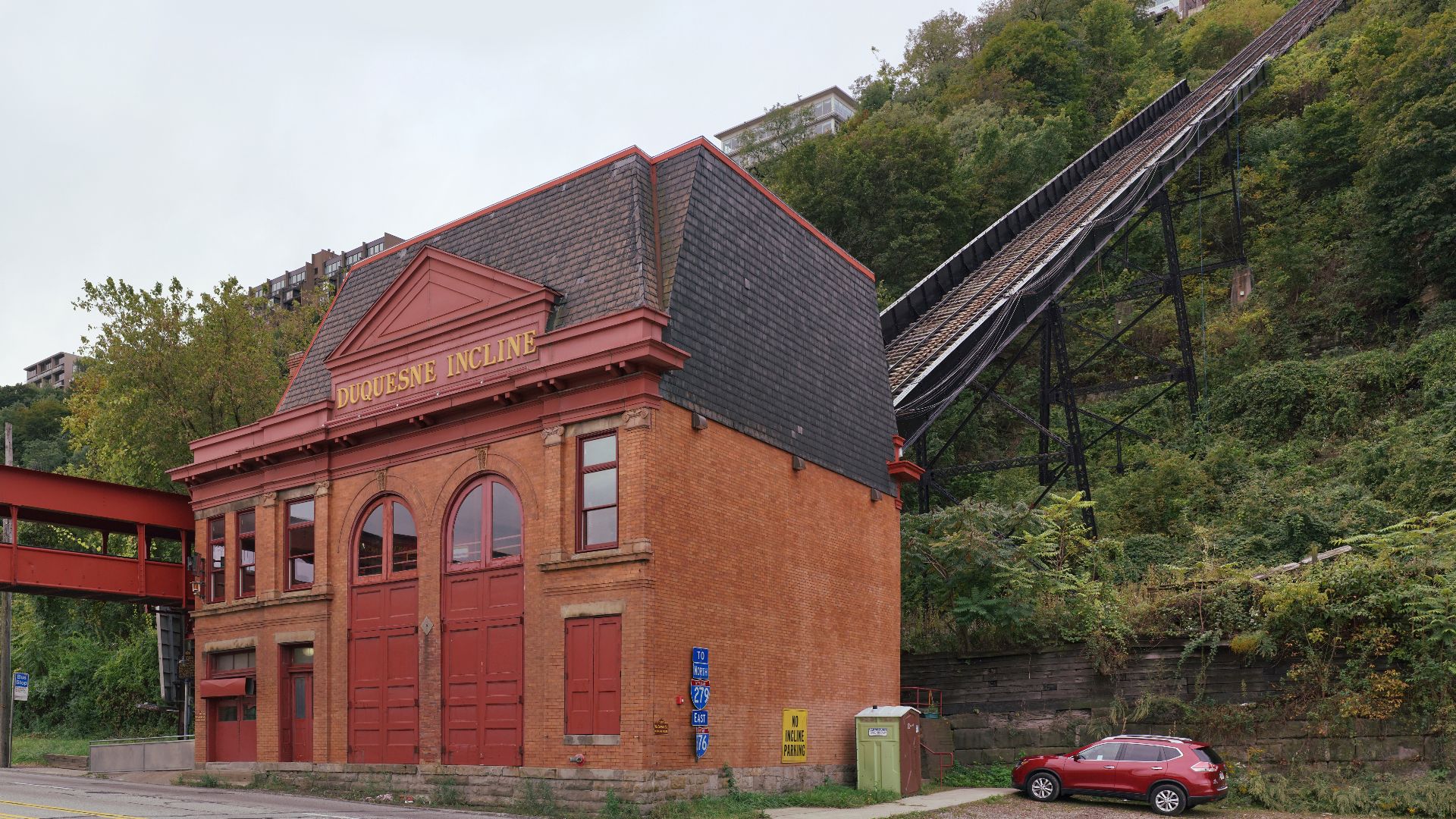 File:Duquesne Incline lower building.jpg