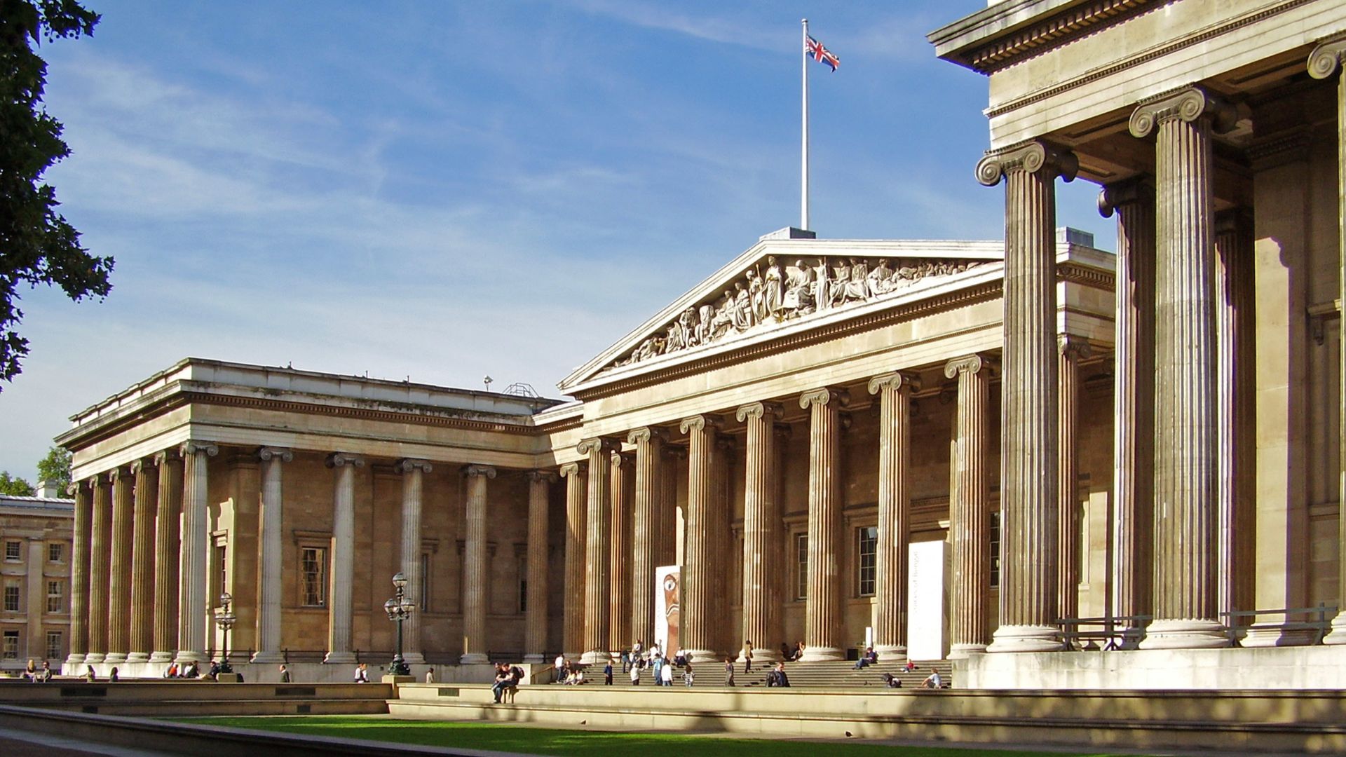 File:British Museum from NE 2 (cropped).JPG