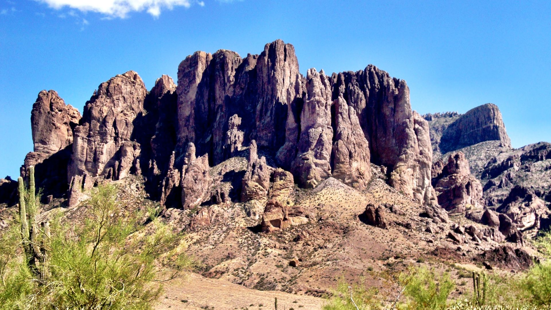 File:Superstition Mountain 56.JPG