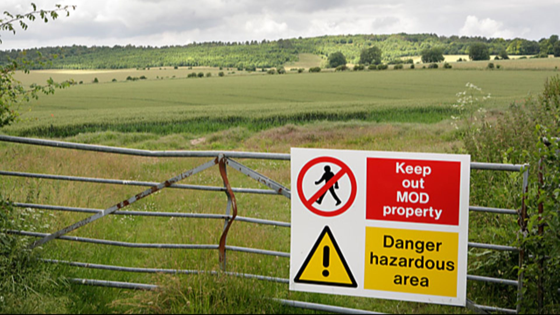 File:View across Porton MoD danger area - geograph.org.uk - 469570.jpg