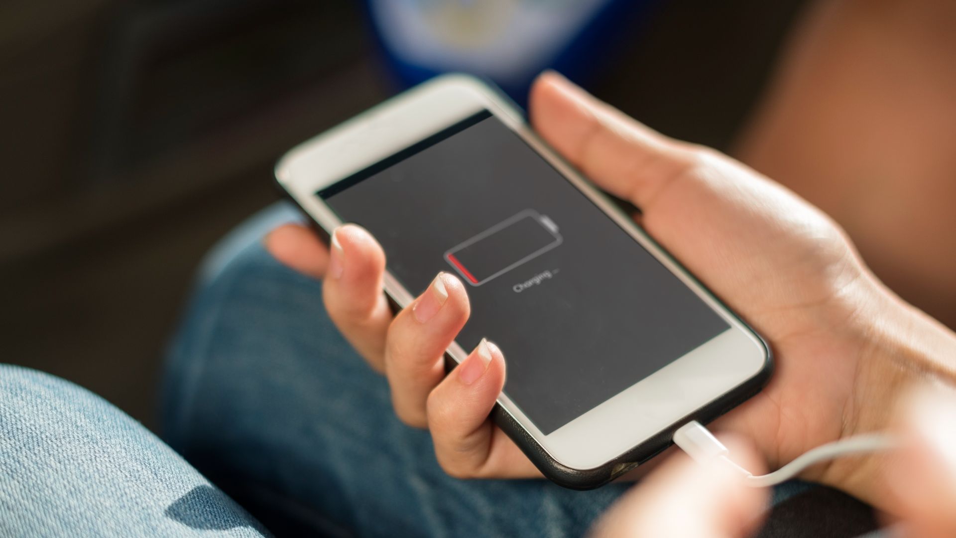 File:Dead battery (Unsplash).jpg