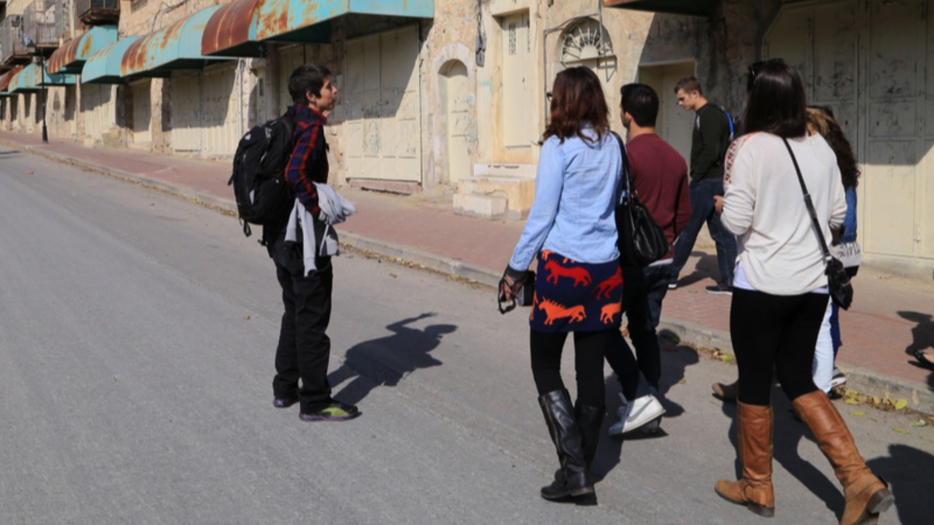 File:Ghost town A tour of downtown Hebron 19Nov2013 7.jpg