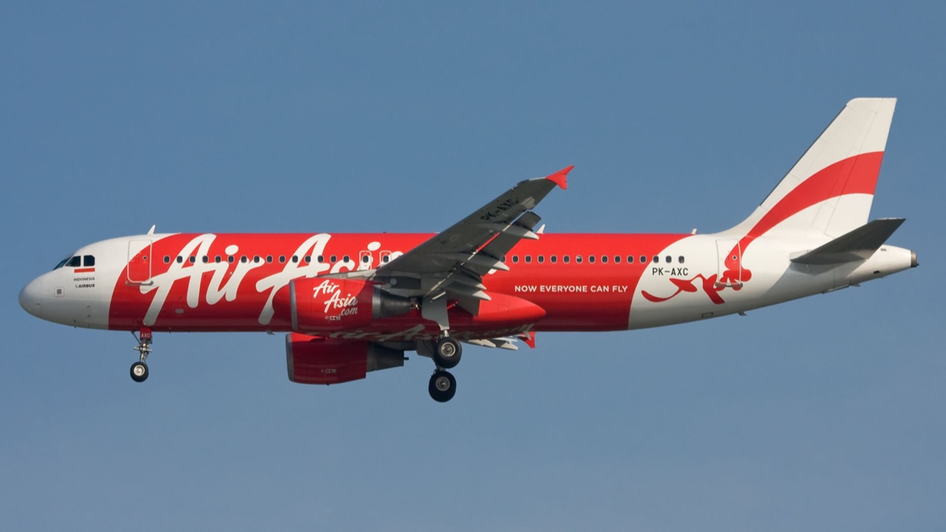 File:Indonesia AirAsia Airbus A320 Simon.jpg