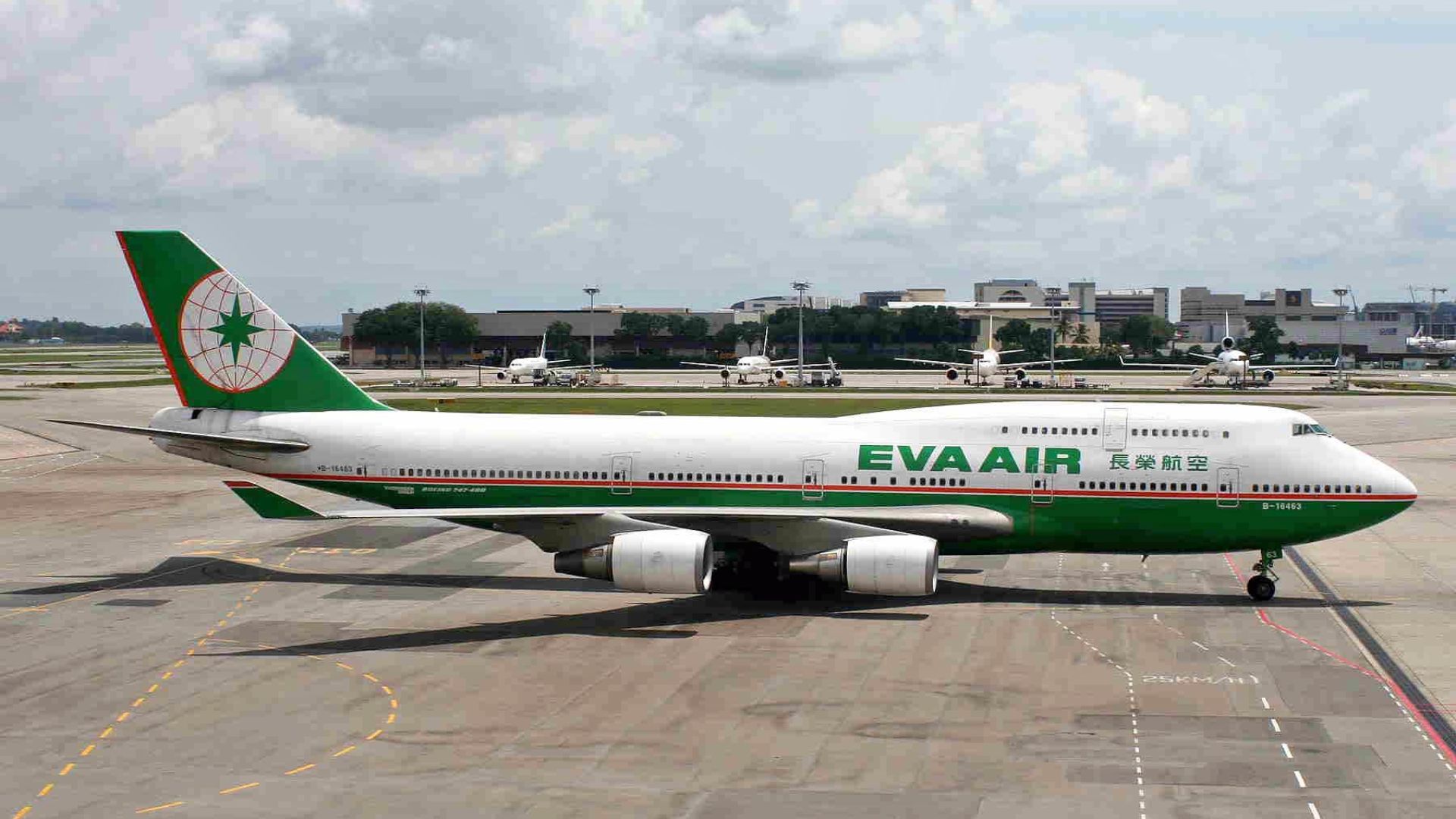 File:B-16463 B747-45E (SCD) Eva Air SIN 03APR06 (6539732491).jpg