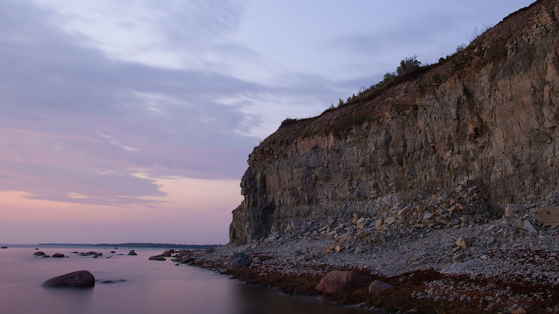 File:Varahommik ja Panga pank.jpg