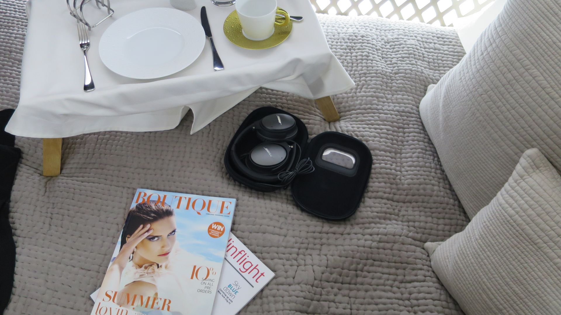 File:Etihad Airways aircraft interiors demo ITB 2017 (10).JPG