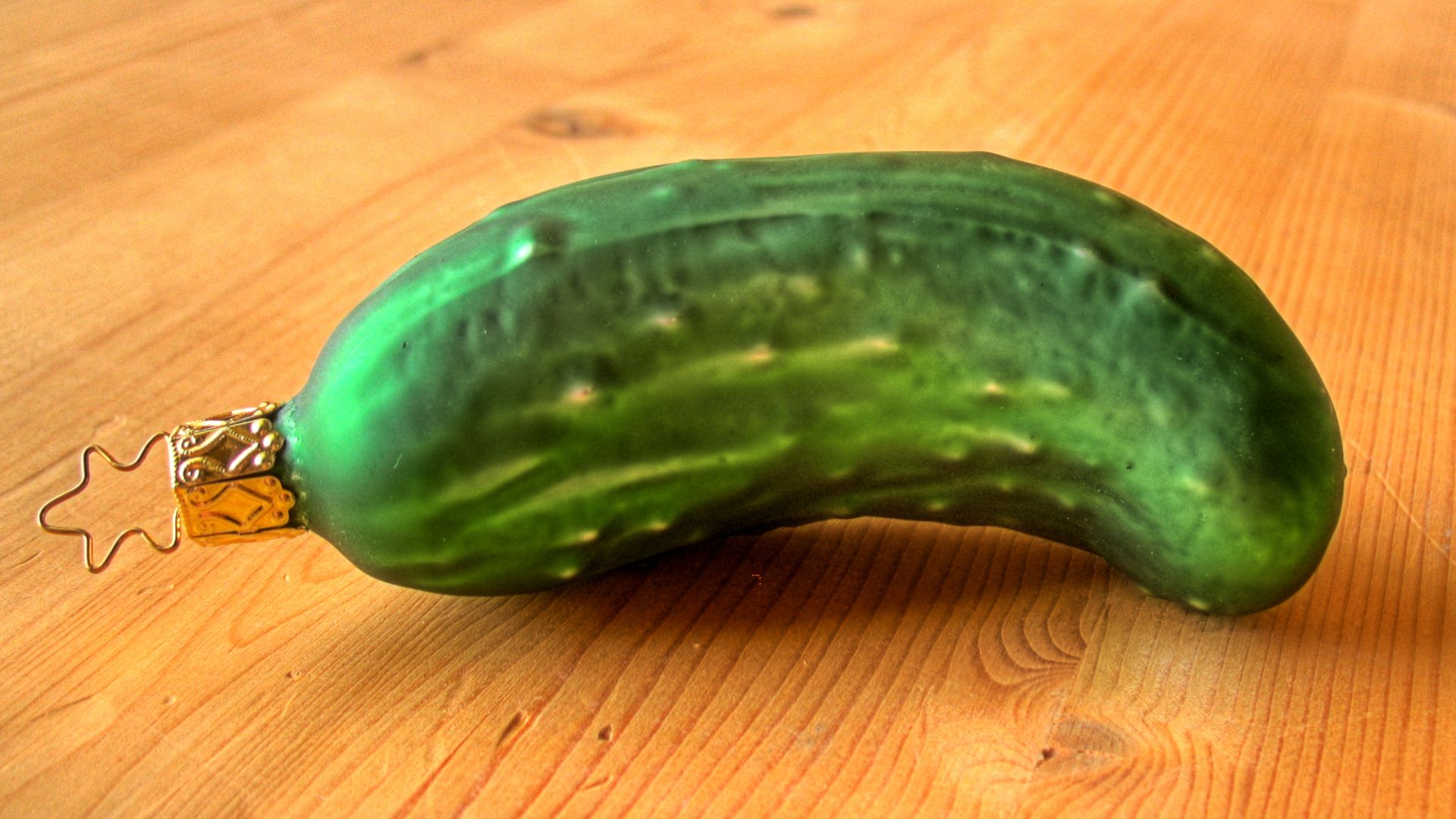 File:Weihnachts Gurke.jpg