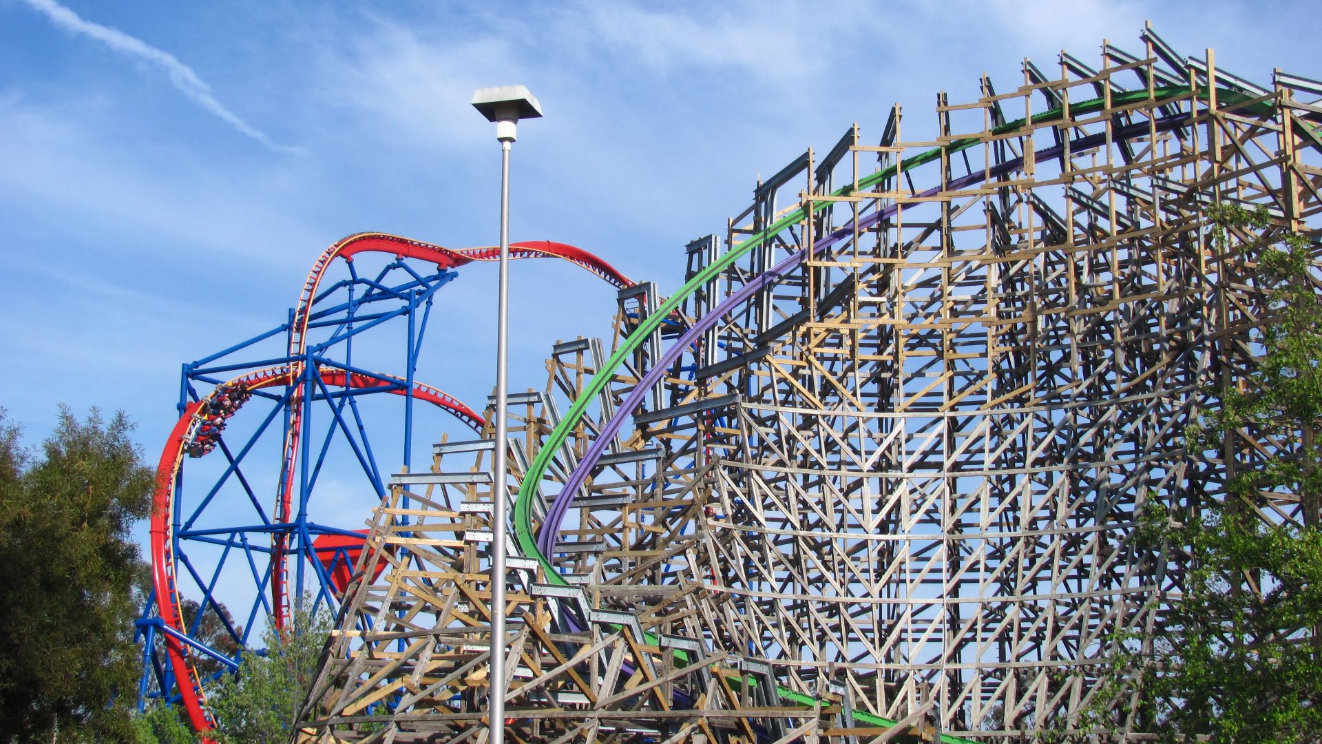 File:Six Flags Discovery Kingdom (26761737233).jpg