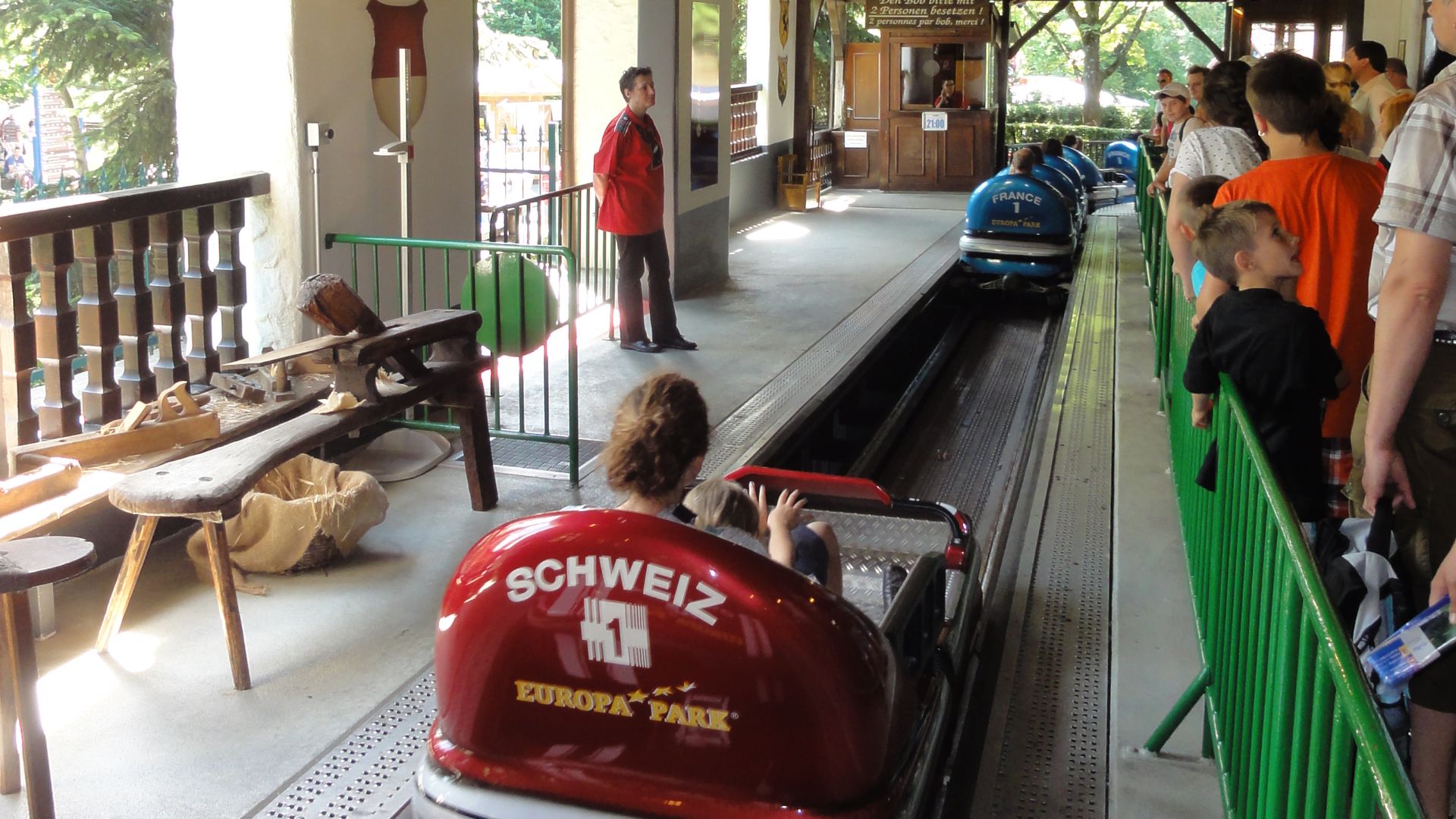 File:Europa-Park - Schweizer Bobbahn (09).JPG