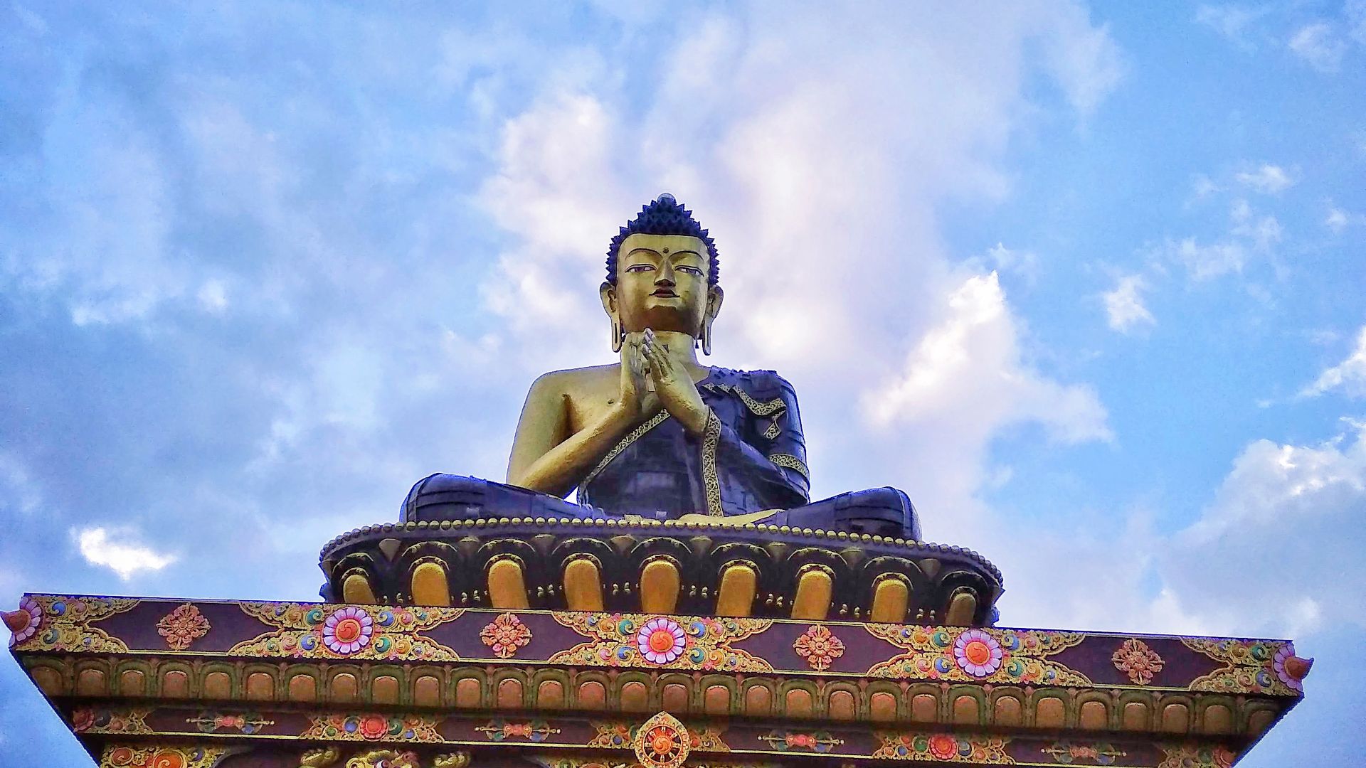 File:The statue of Buddha.jpg