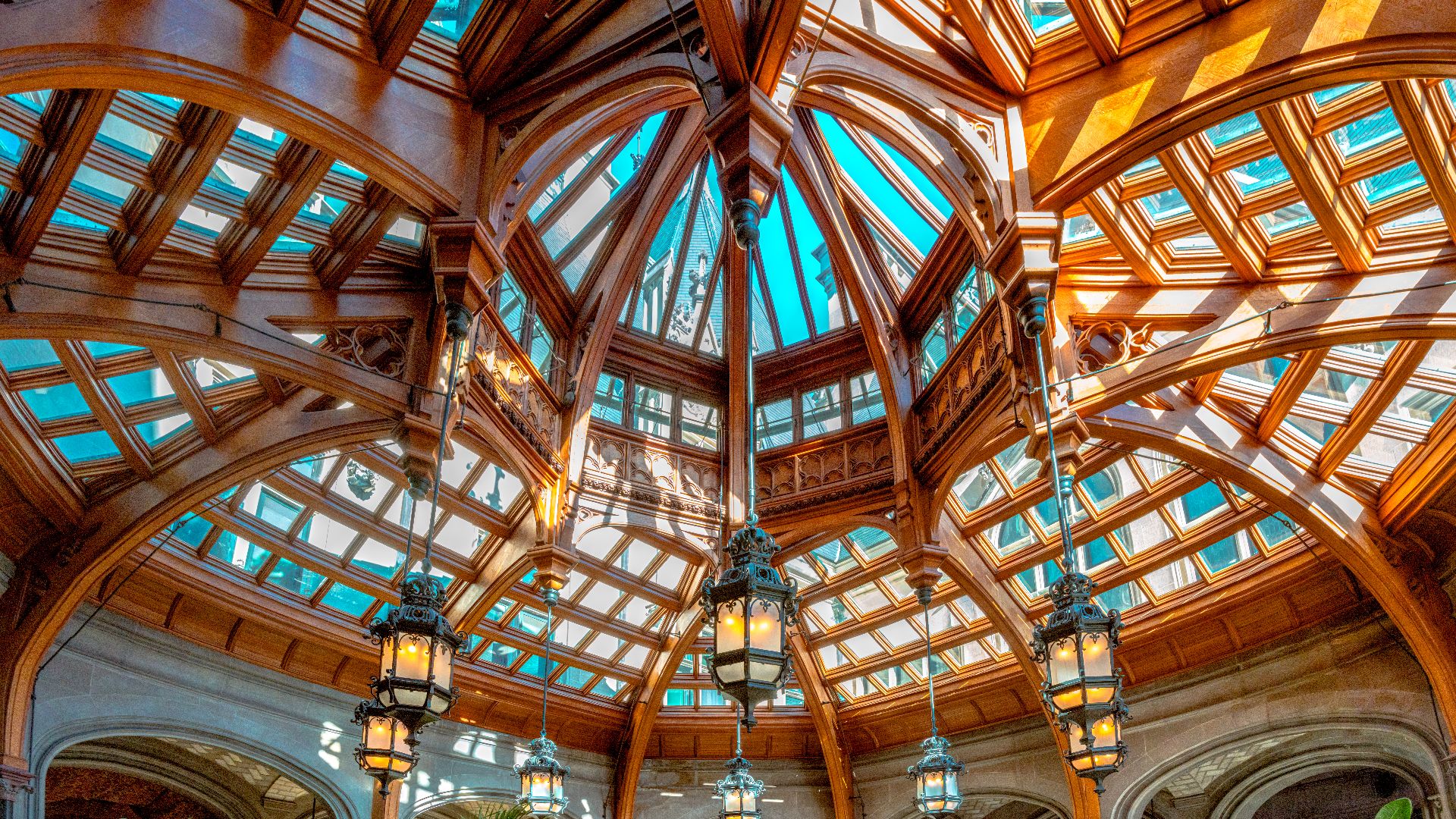 File:Biltmore house, Asheville, NC - Ceiling light.jpg
