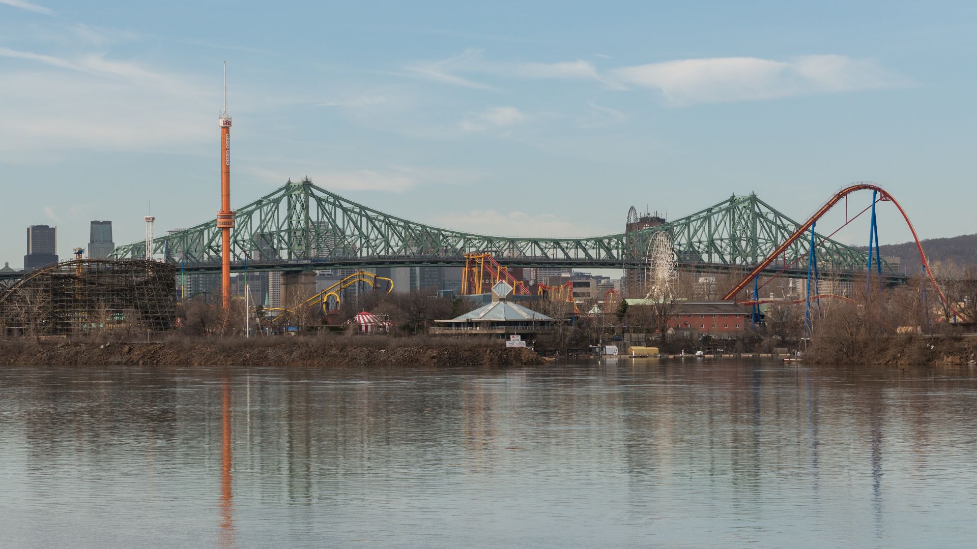 File:La Ronde theme park, Montréal, Northeast view 20170410 1.jpg