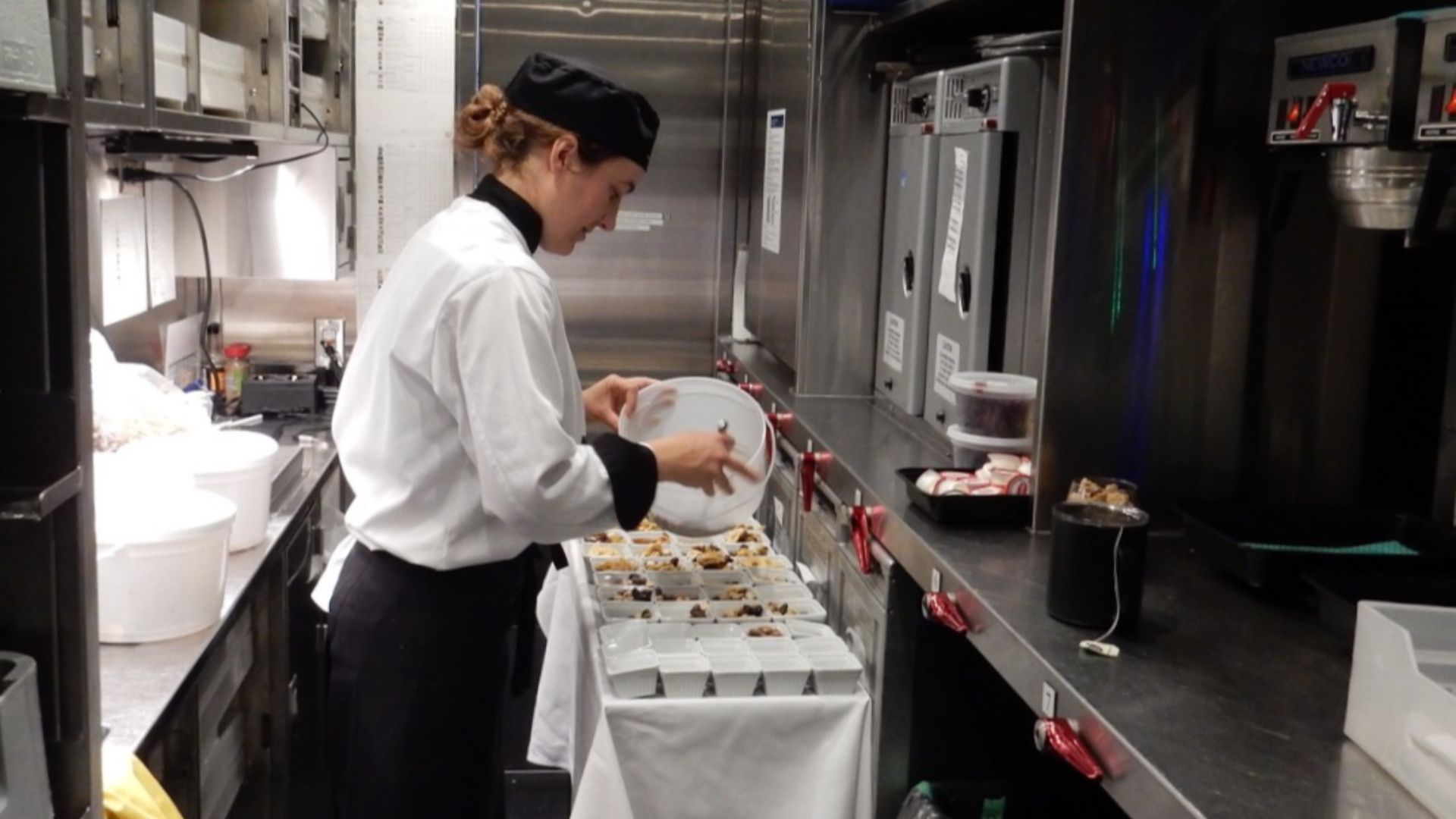 File:Rocky mountaineer train trip.jpg