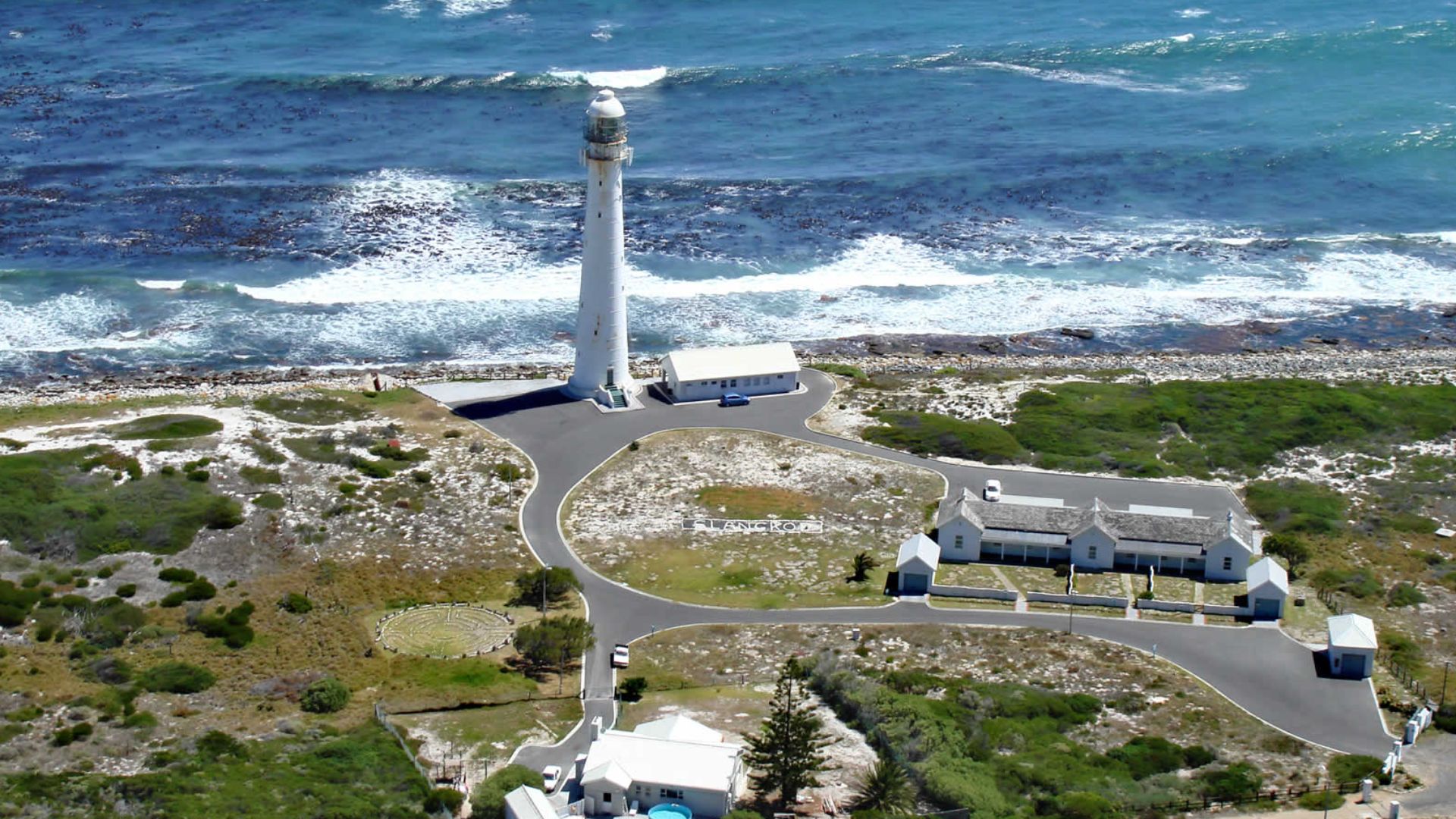 File:Slangkop lighthouse, Kommetjie.jpg