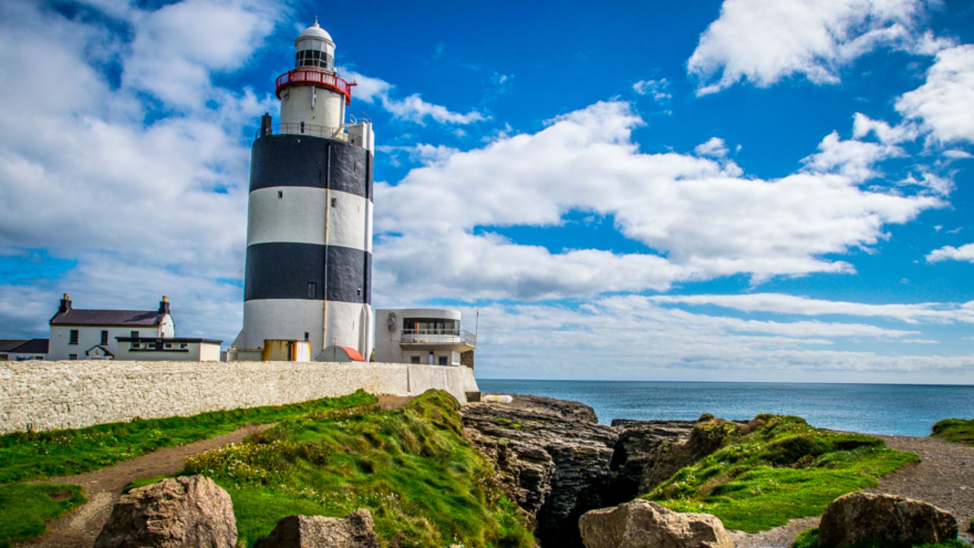 File:Hook Lighthouse from a different angle at Hookhead, Co Wexford, 19th September 2016.jpg