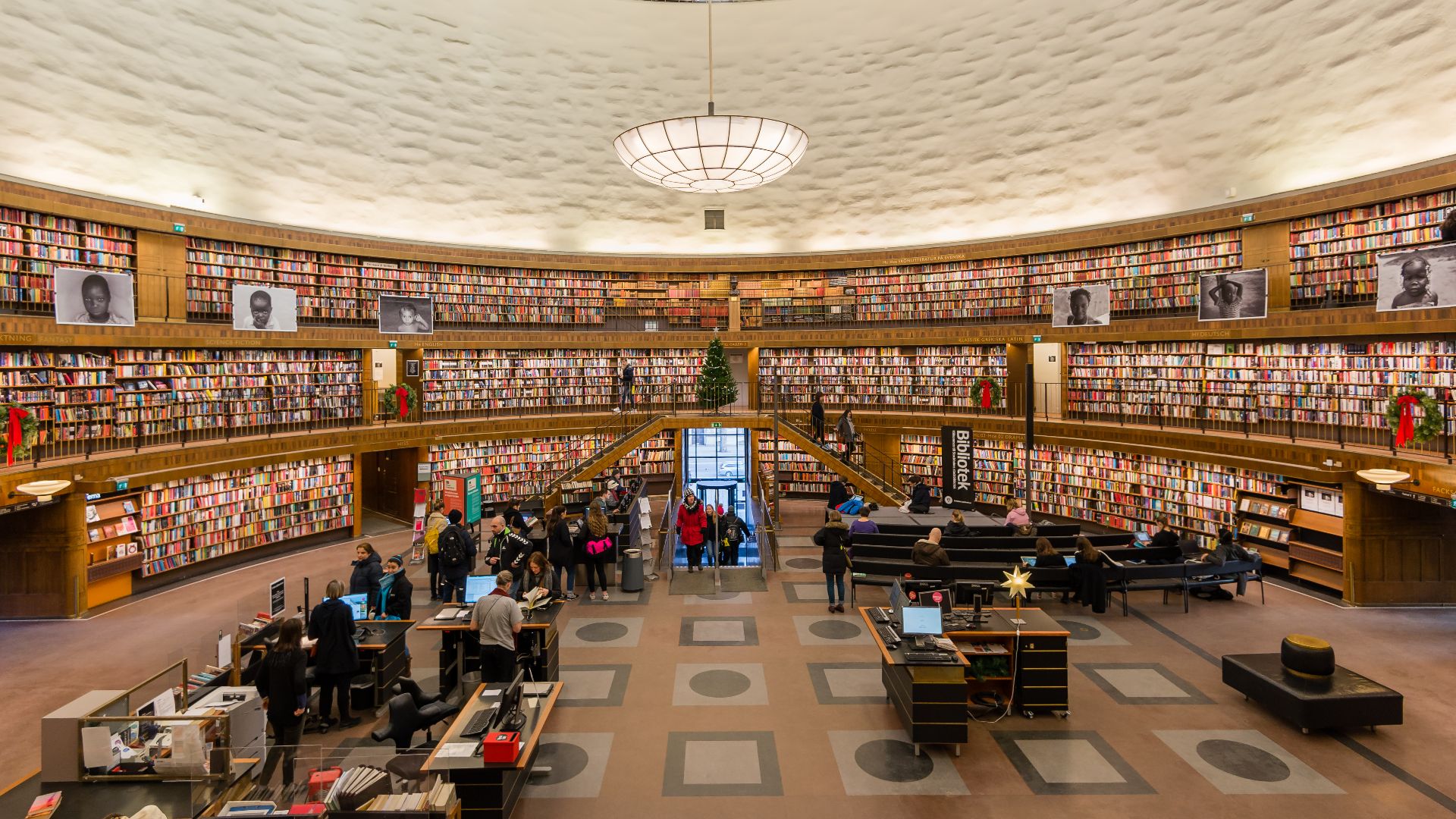 File:Stockholm Public Library January 2015 04.jpg