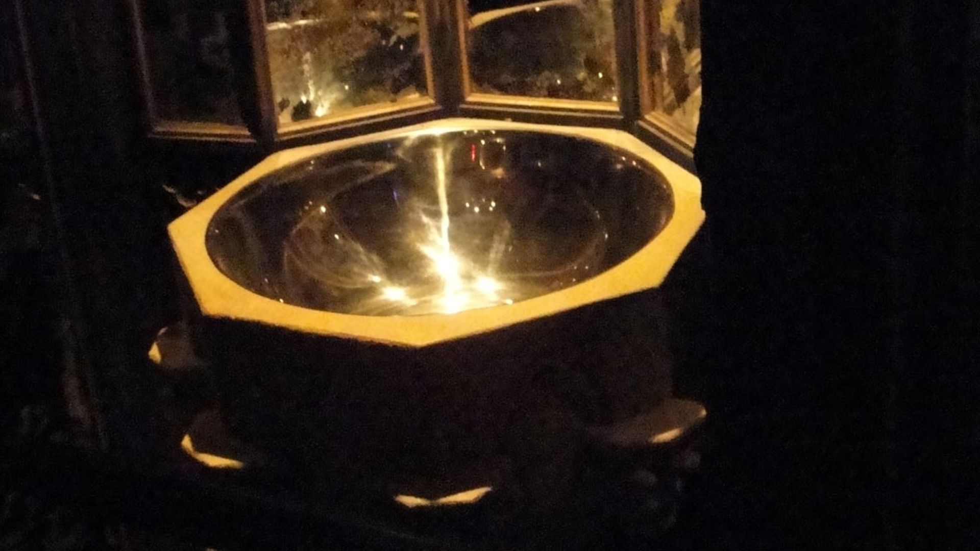 File:Wizarding World of Harry Potter - Pensieve in Dumbledore's office (5013697391).jpg