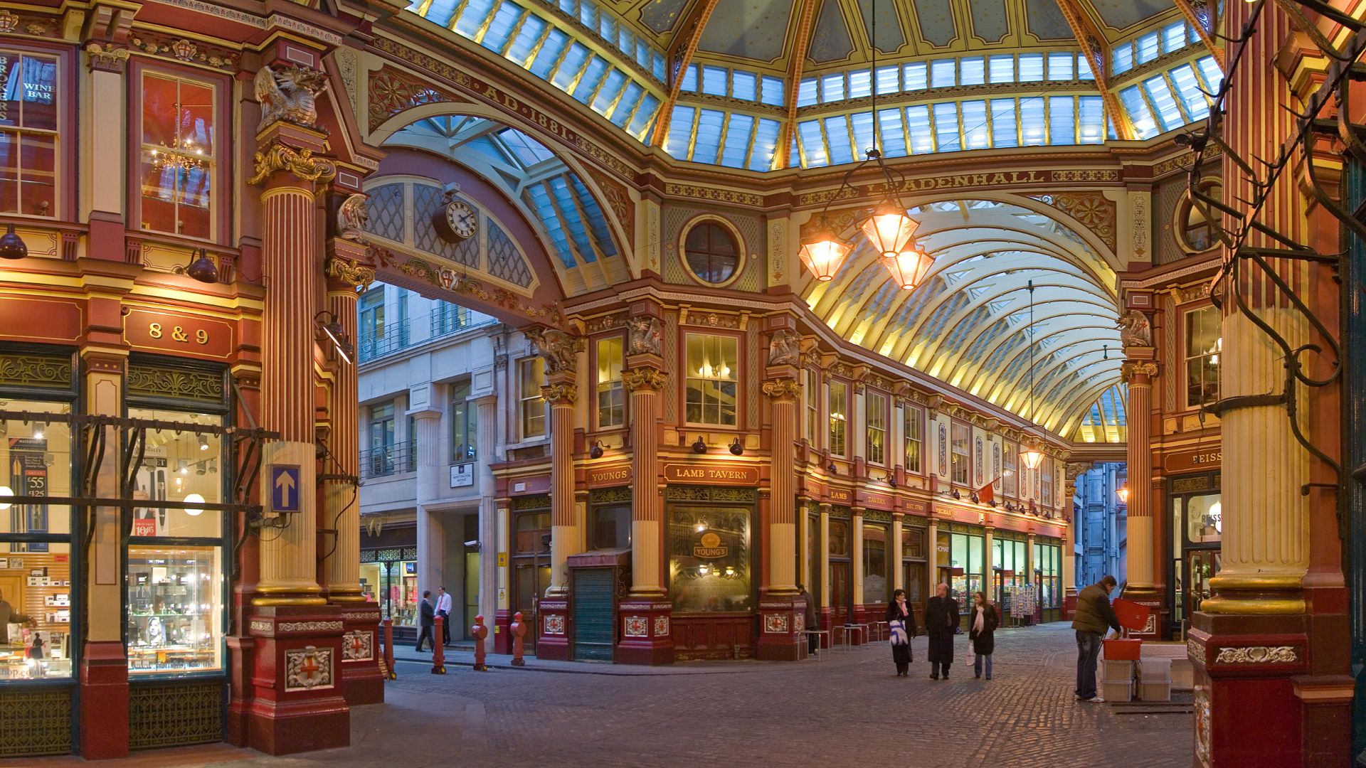 File:Leadenhall Market In London - Feb 2006 rotated.jpg