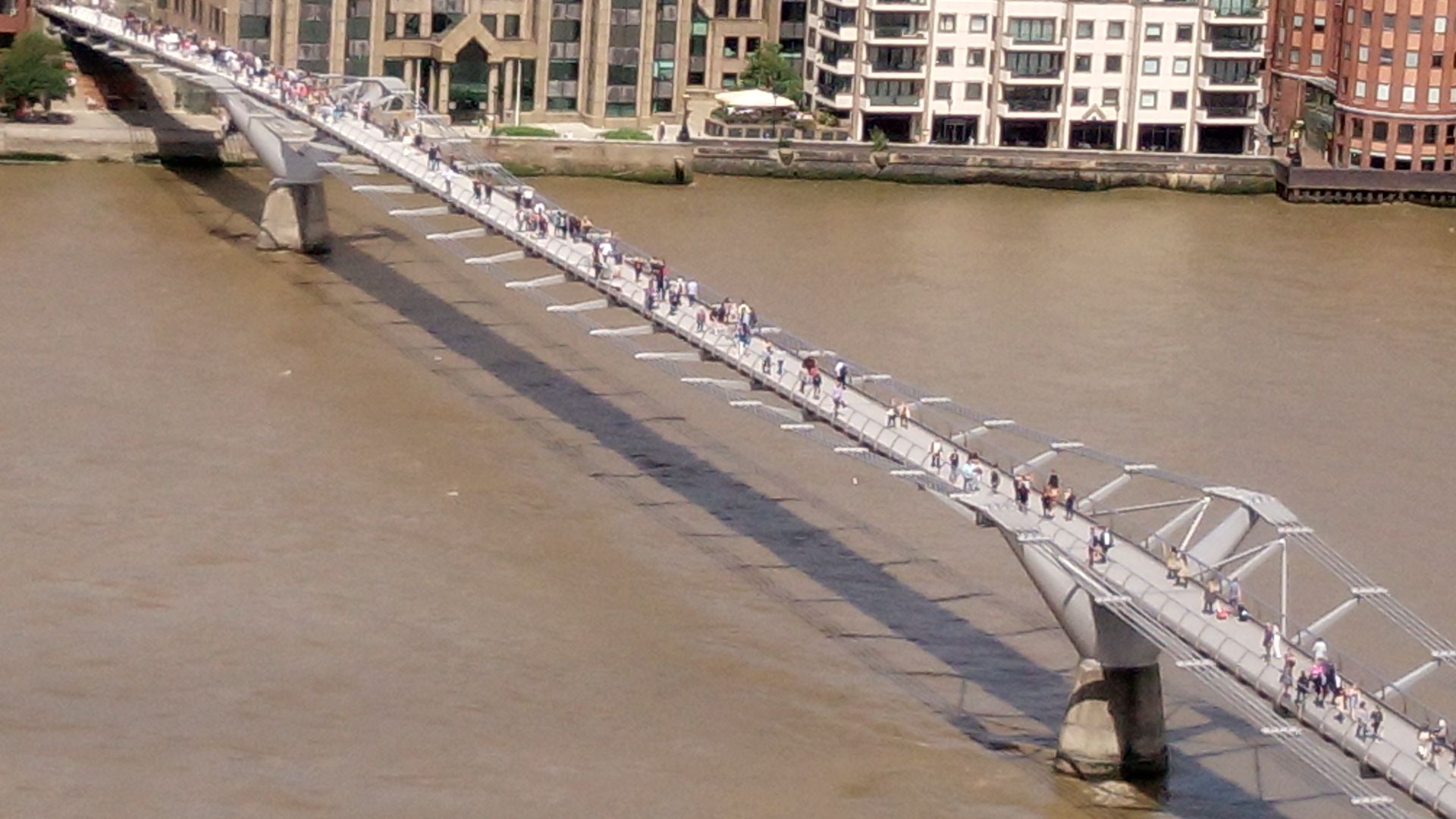 File:London Millenium Bridge.jpg