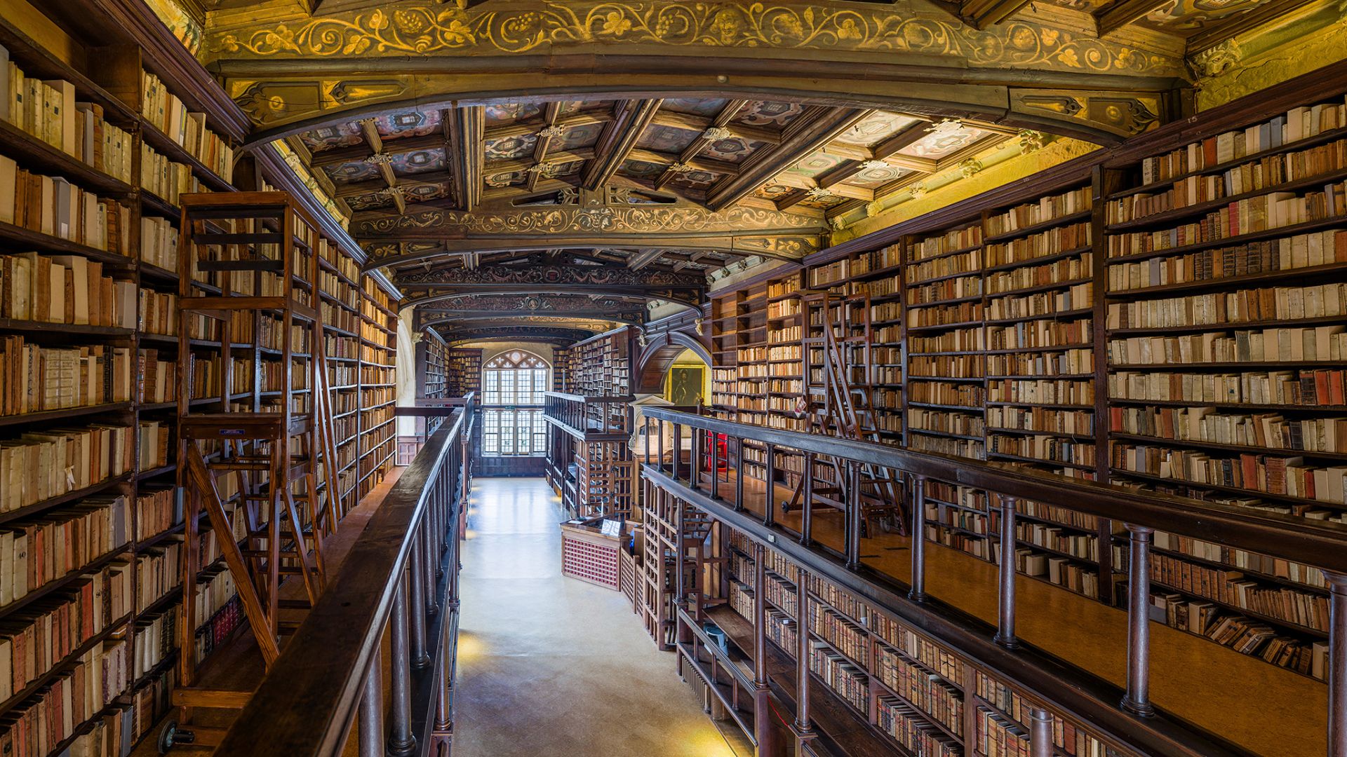 File:Duke Humfrey's Library Interior 5, Bodleian Library, Oxford, UK - Diliff.jpg