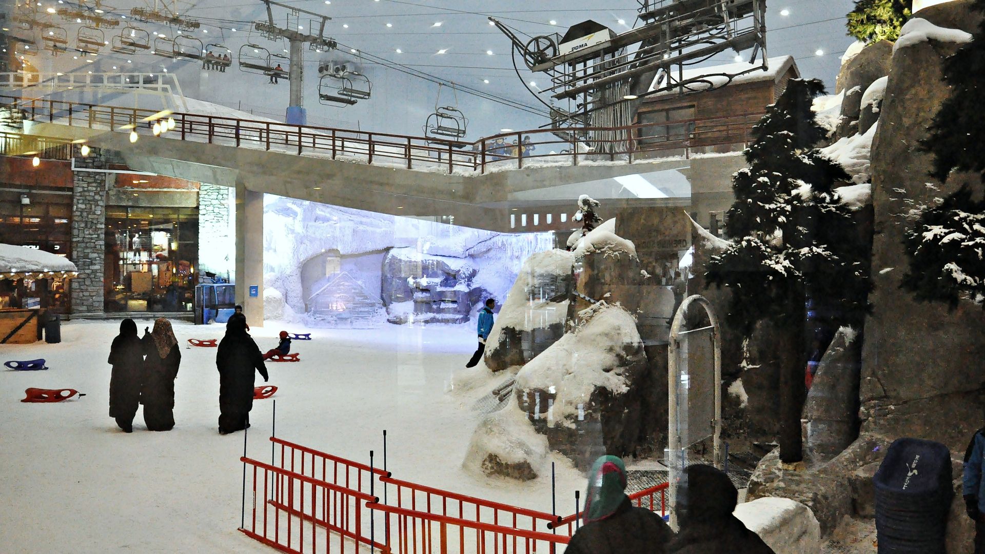 File:Ski dubai-2011.JPG